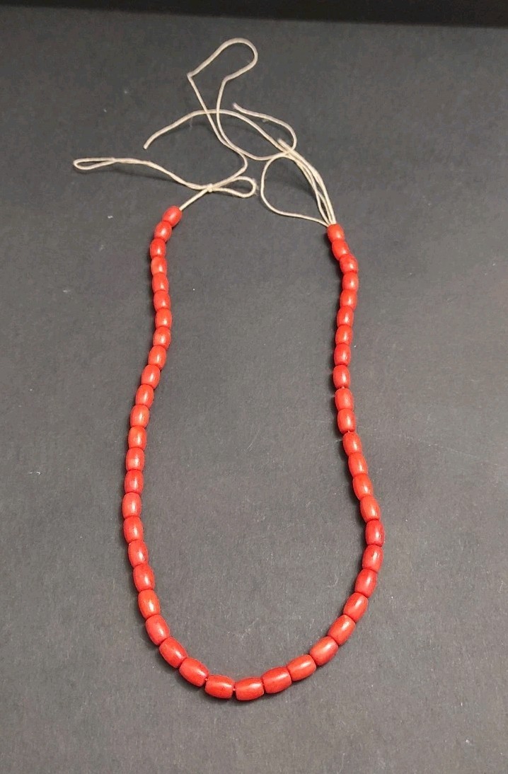 DELIGHTFUL, ANTIQUE, CARVED REAL CORAL BEAD NECKLACE 26,4g