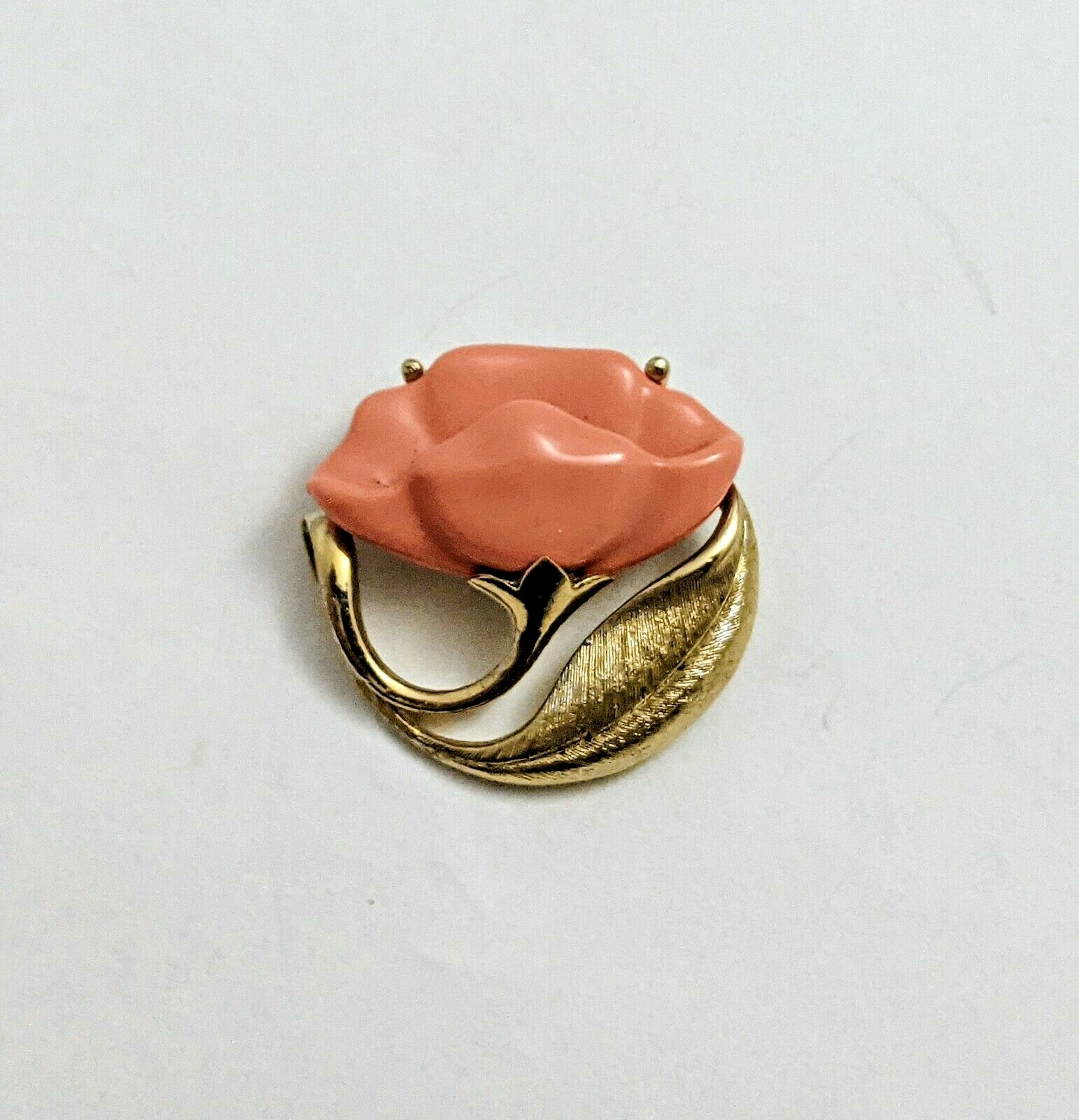 Avon Signed Coral Poppy Flower Brooch Peach Pink Lucite Brushed Gold Tone