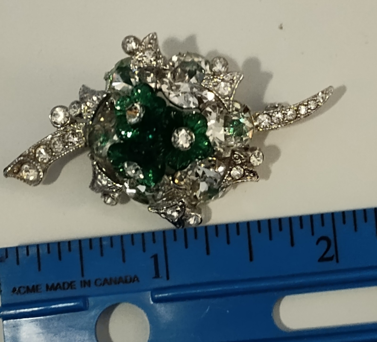 Vintage Stunning Eisenberg Ice Clear & Emerald Green Crystal Bouquet Brooch 6808