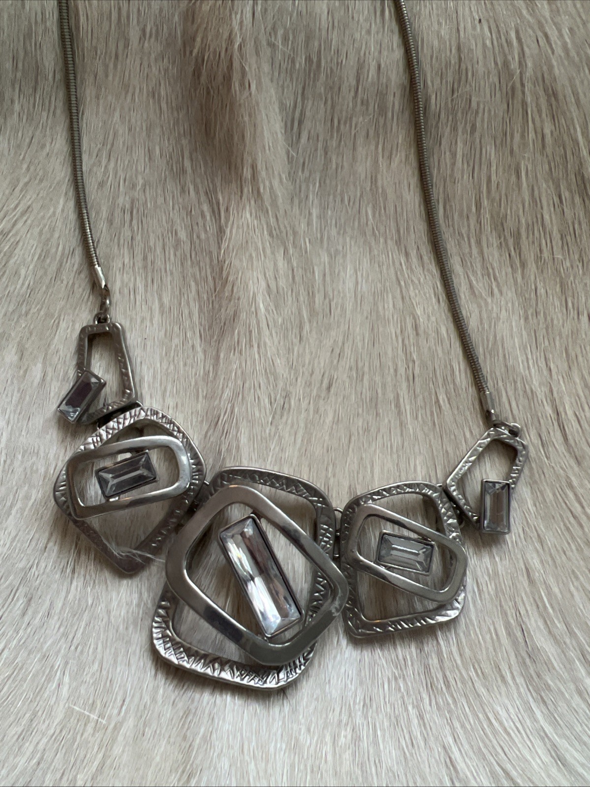 Vintage Silver Tone Necklace With 5 Clear Stones