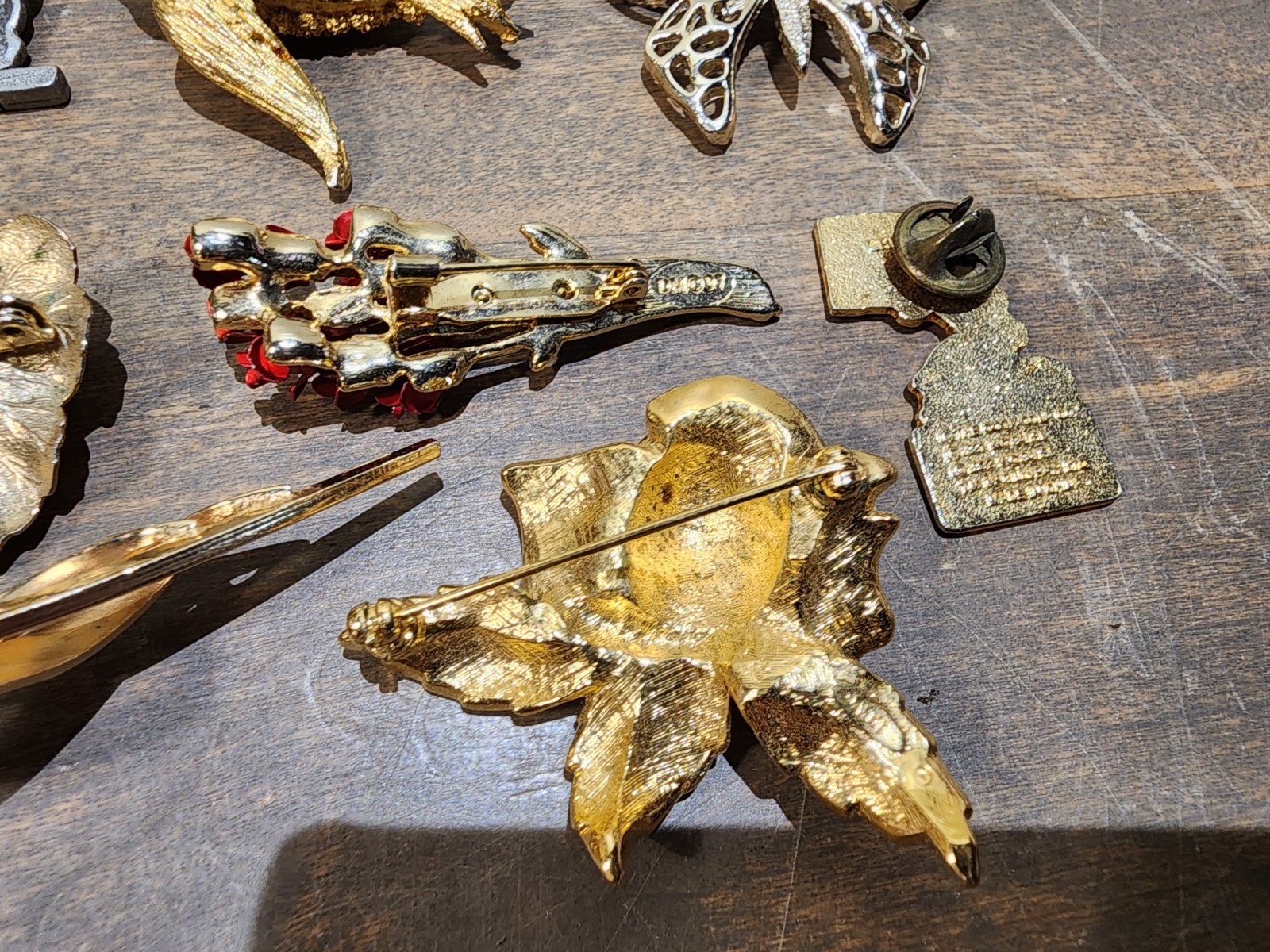 Vintage Lot Brooch Lapel Pin Bird Flowers Cats Avon Giovanni READ