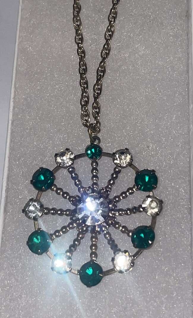 Vintage CA Co 12K Gold Filled 24″ w Green & Clear Stone Starburst Pendant🌺🌺