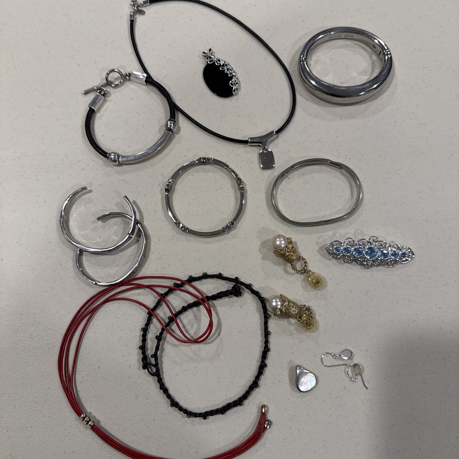 Vintage To Modern FASHION JEWELRY Lot All Wearable!! 14 Pieces