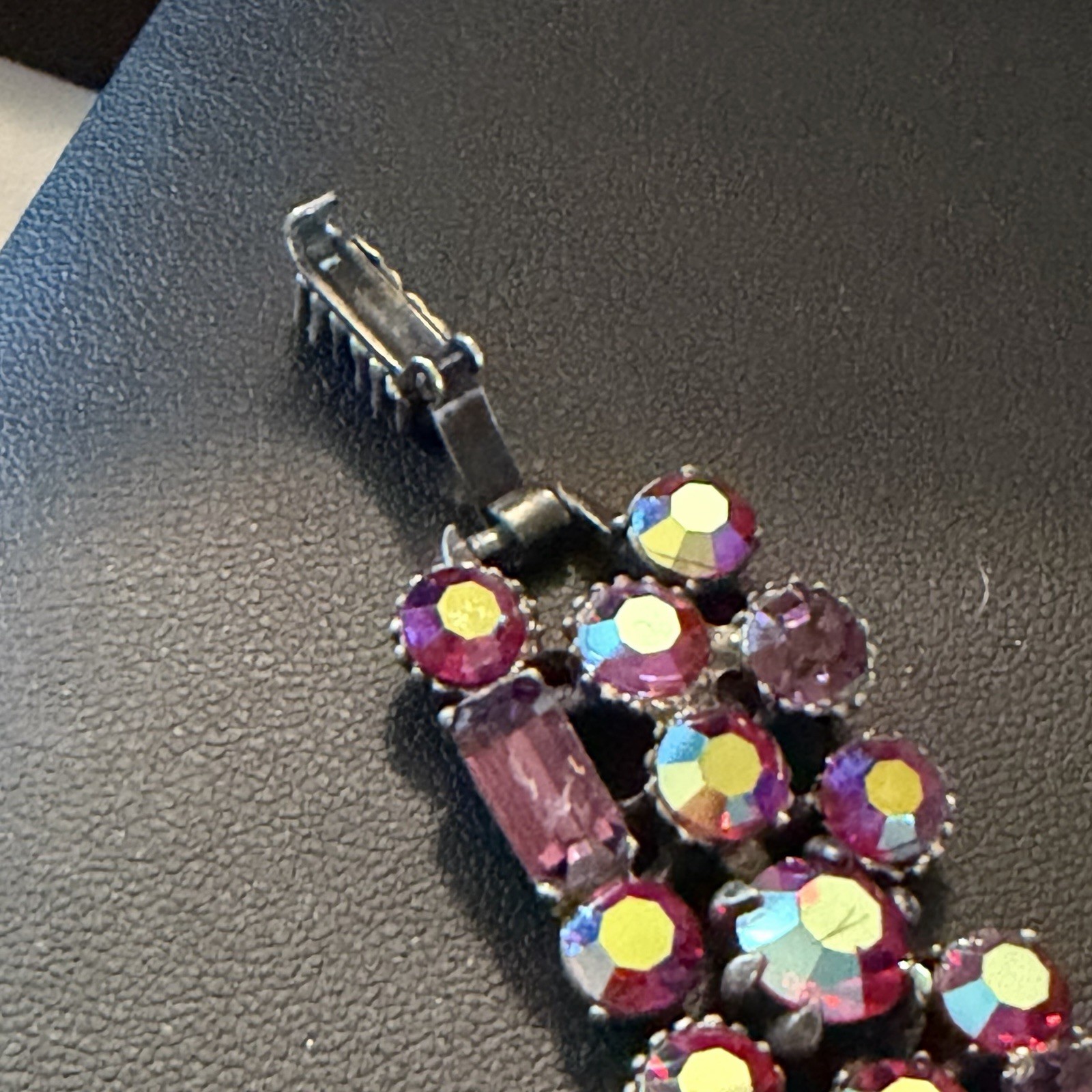 VTG Beautiful Iridescent Red Pink Purple Vintage Estate Rhinestone Bracelet
