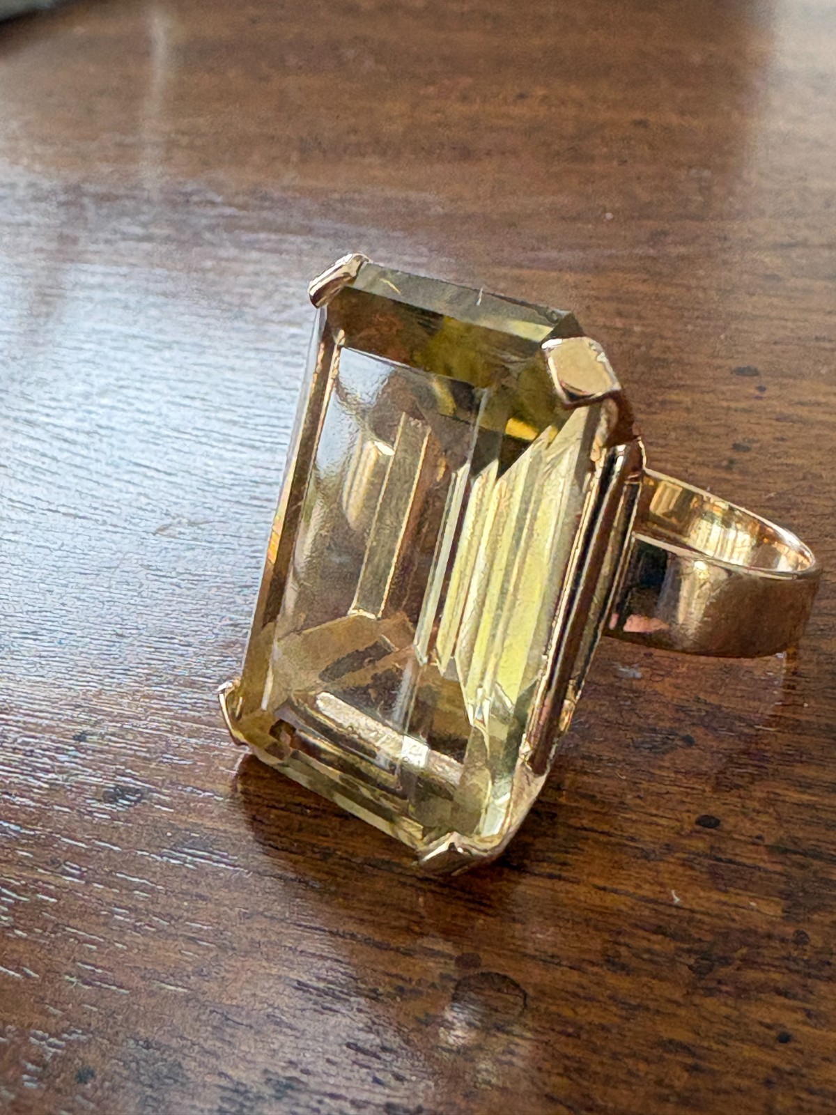 Vintage 18k Gold Large Emerald Cut Quartz Cocktail Ring 13.77g Statement Ring