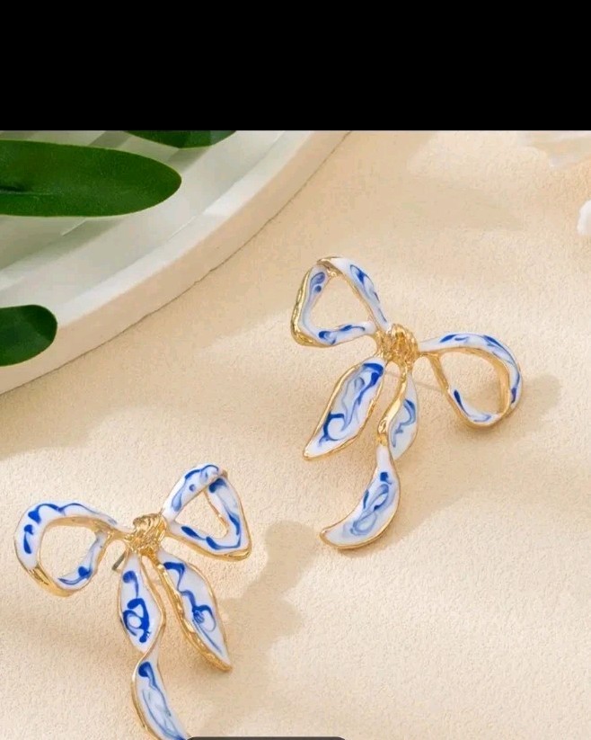 Stunning Goldtone Blue&white Enameled Stud Bow Earrings