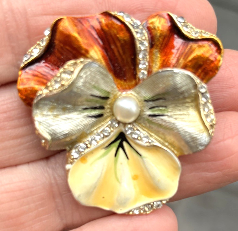 VTG Enamel Pansy Brooch Rhinestones Faux Pearl Spring Yellow Gold Tone Read