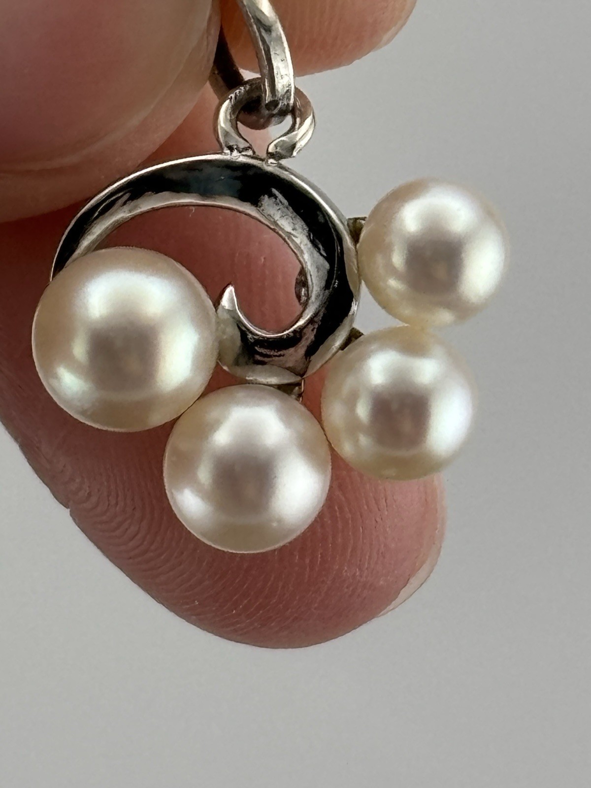 Vintage Sterling Silver Mikimoto Akoya Pearl Pendant 4 Pearls Swirl Charm .75″