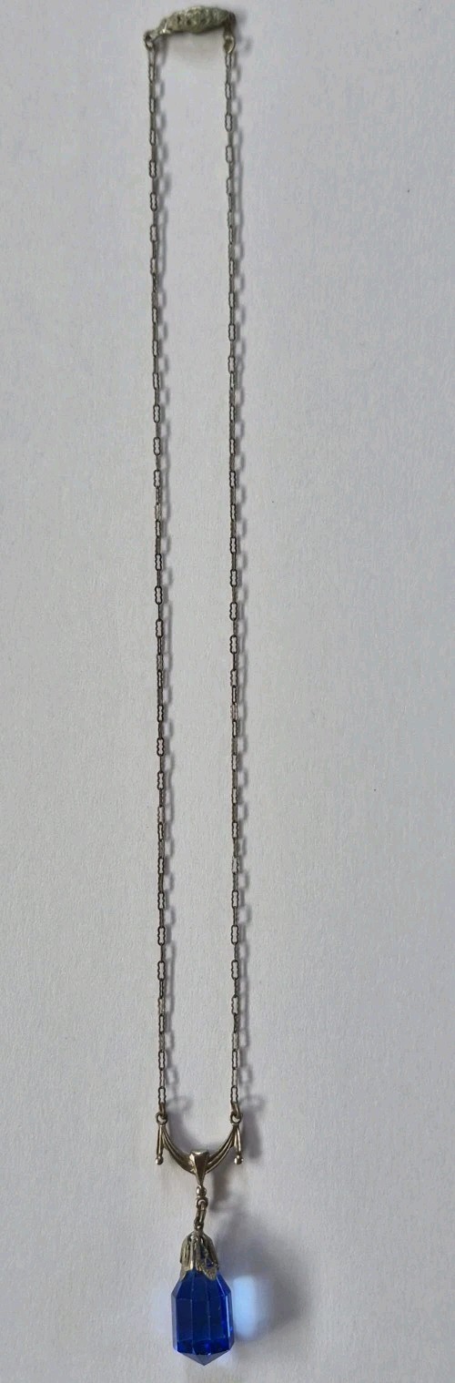 Necklace Art Deco Blue Crystal Sphere Faceted Shape Silver Tone Chain 15.75″