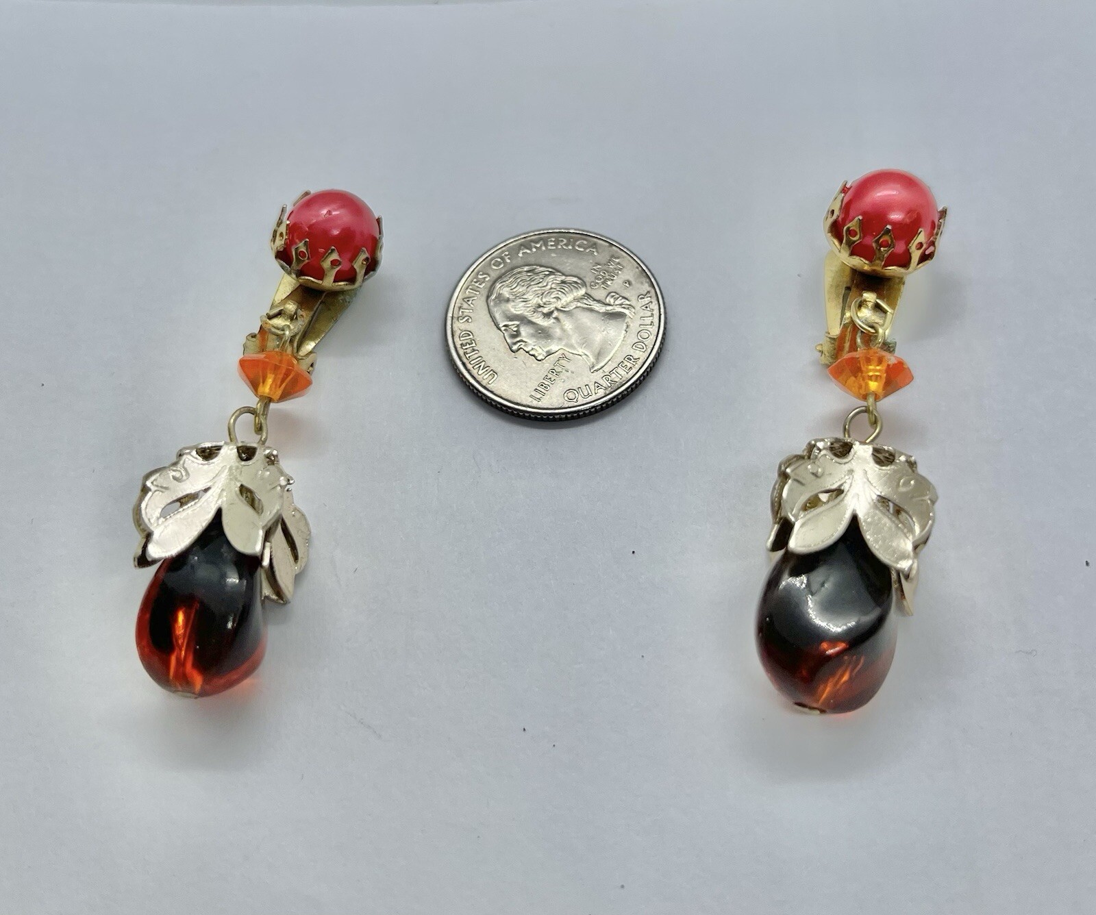 Vintage Mid Century Mod Orange Peach Brown Beads Dangle Clip Earrings Hong Kong