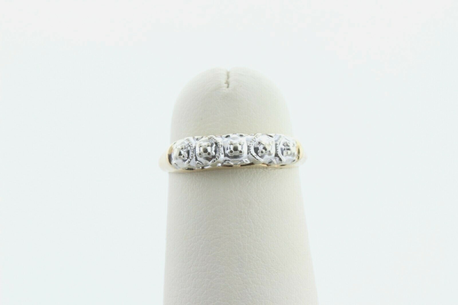 14K Yellow & White Gold Gold Art Deco Estate Diamond-Cut Design Ring – Size 4