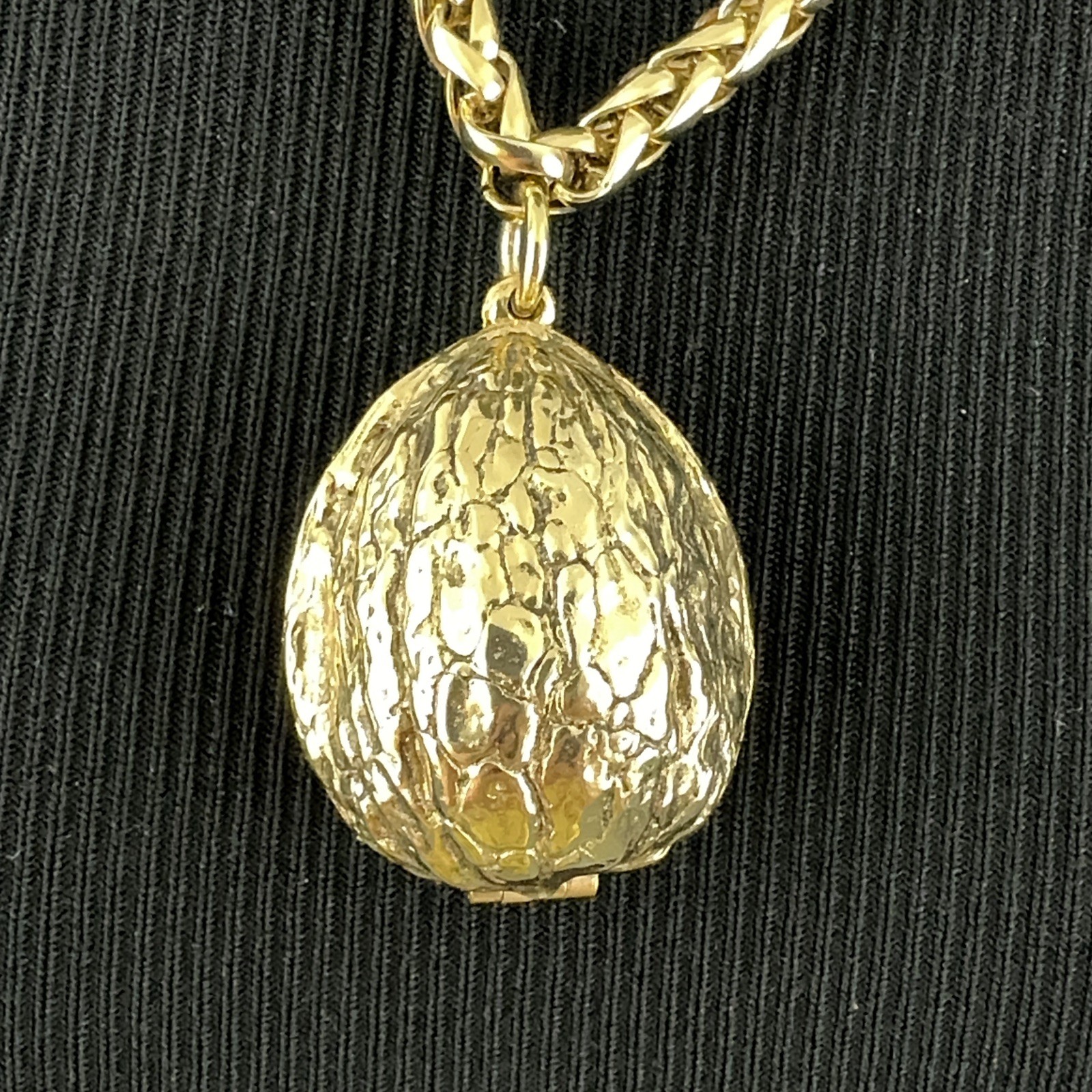 CAROLEE walnut locket necklace – 36.5″ gold-tone wheat chain chunky HTF pendant