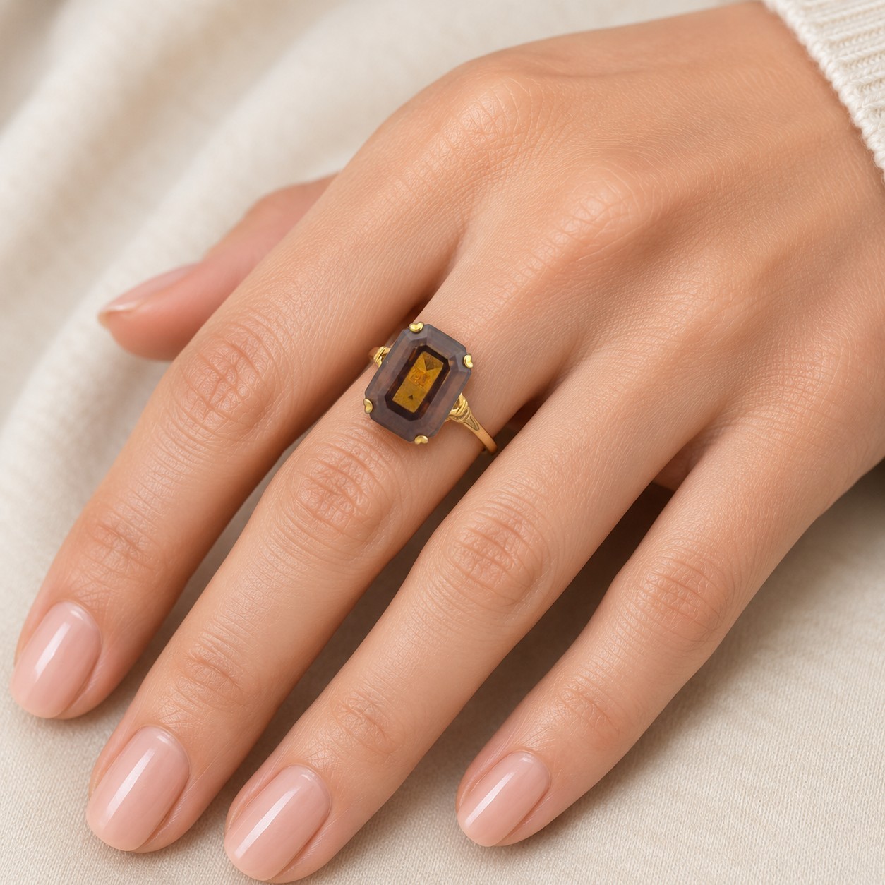 Vintage 1978 Avon Smoky Lustre Ring Emerald Cut Faux Topaz Glass Gold Tone Sz 7
