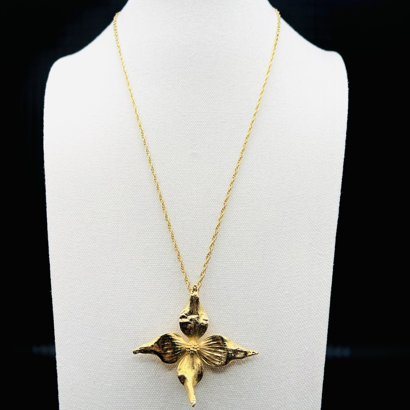 Vintage Gold Tone Flower Brooch Pendant Necklace Convertible Floral Statement