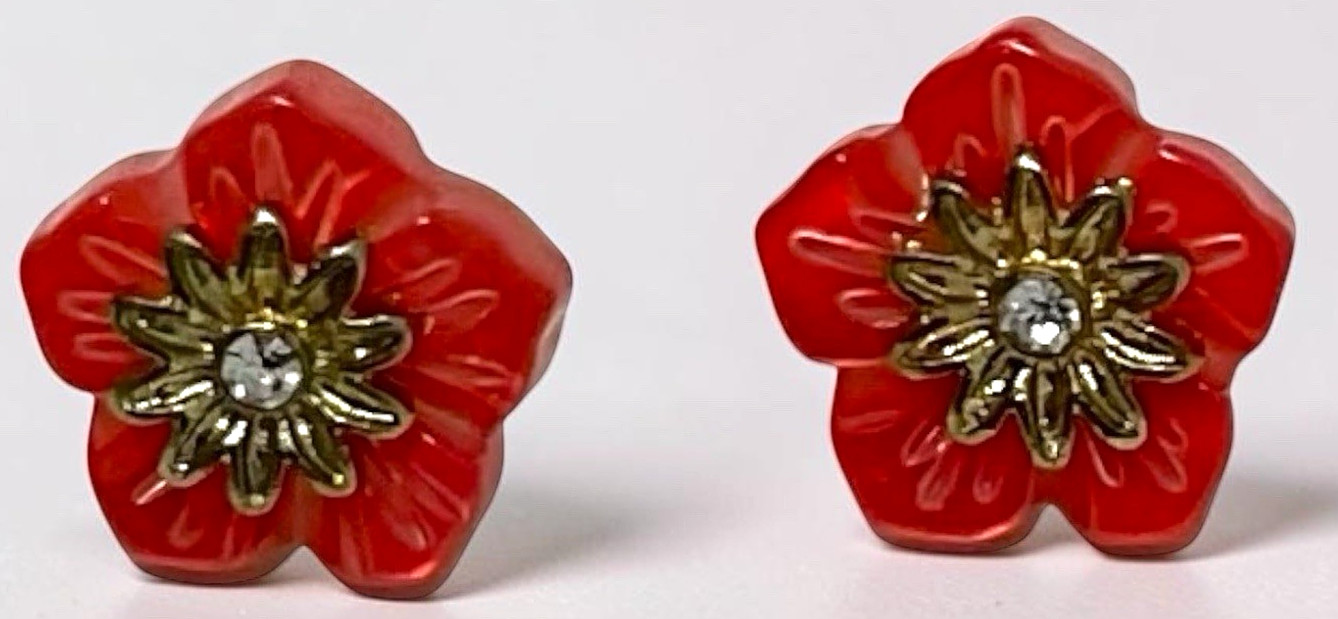 VTG Cherry Red Carved Resin Flower Earrings Goldtone Center Rhinestone Accent