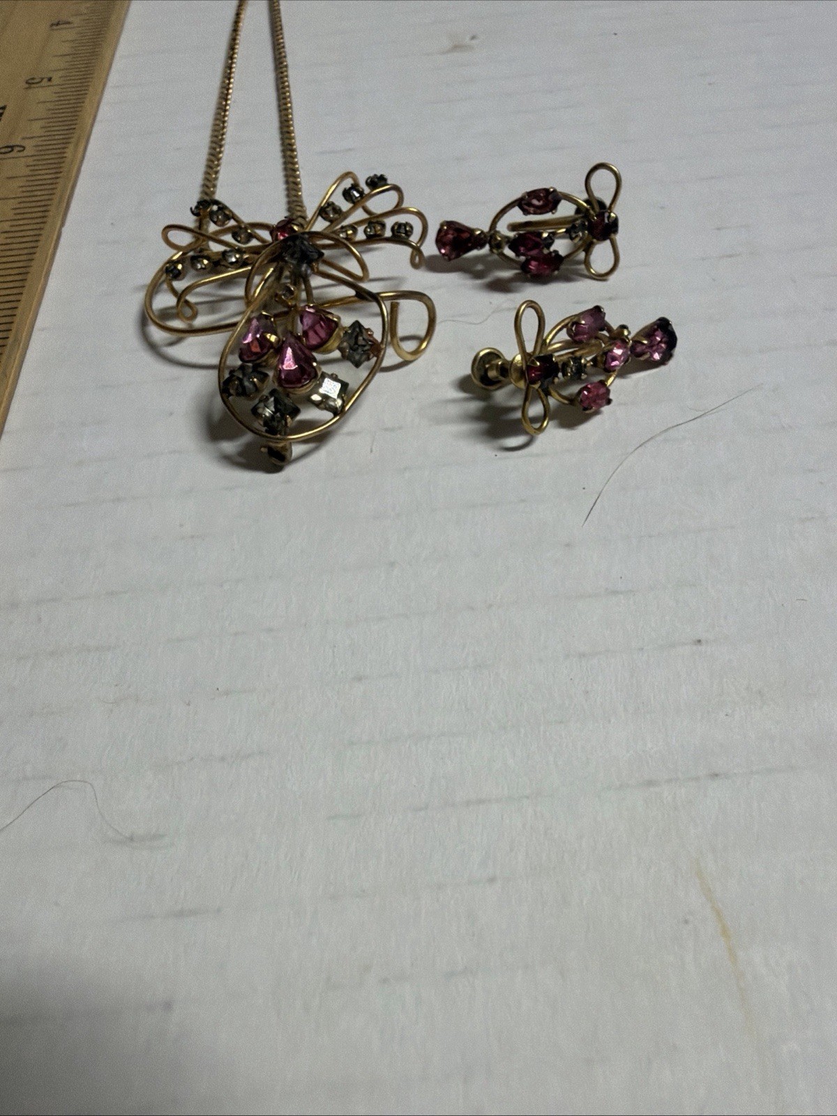 Vintage 12kGP Wire & Cut Glass Brooch & Clip on Earring Set W Chain J16
