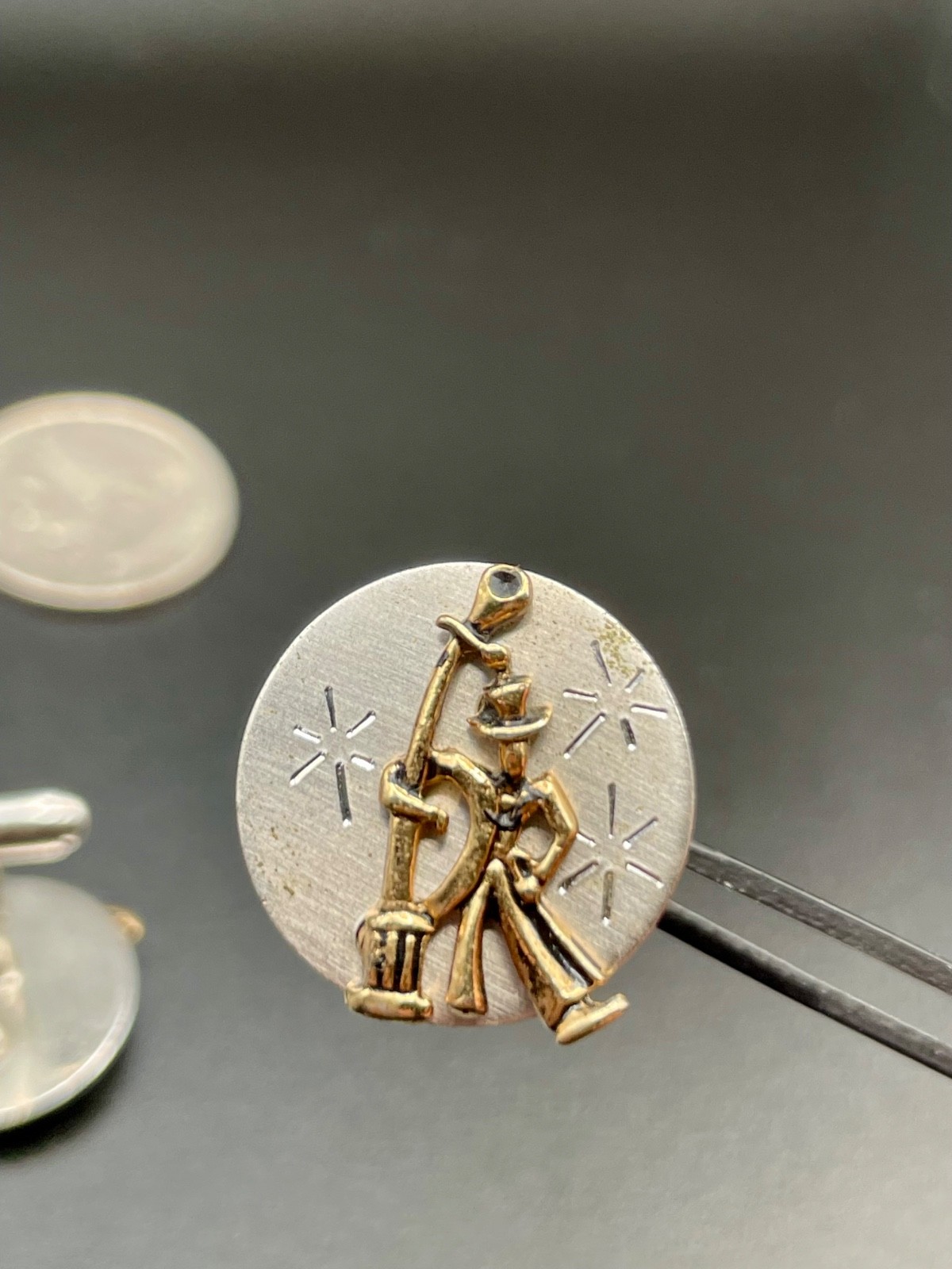 Vintage Drunken Tipsy Man Lamp Post Figural Gold Silver Tone Novelty Cufflinks