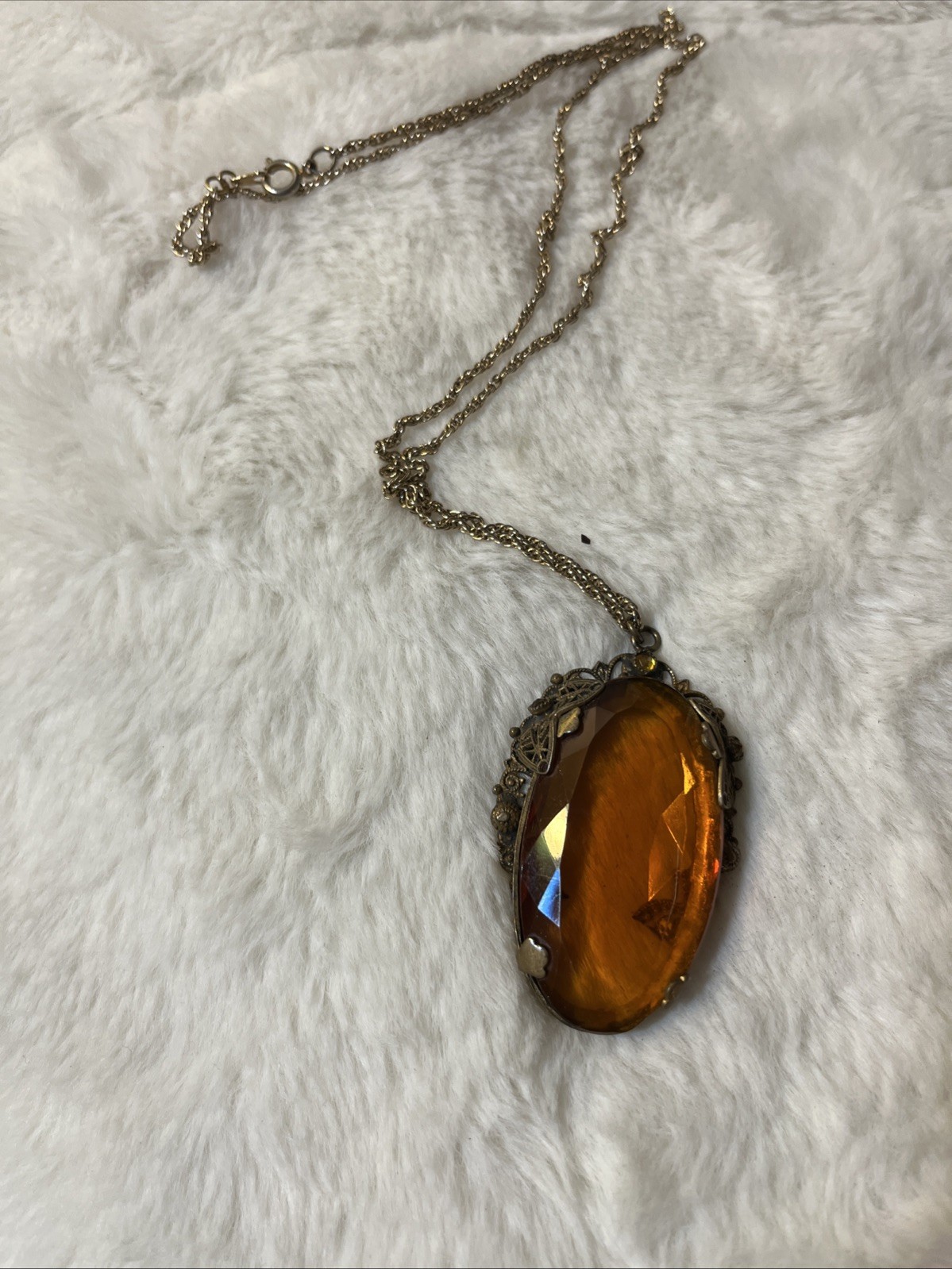 Vintage CUSHION CUT GLASS PENDANT & CHAIN – FACETED TRANSPARENT TOPAZ Lovely
