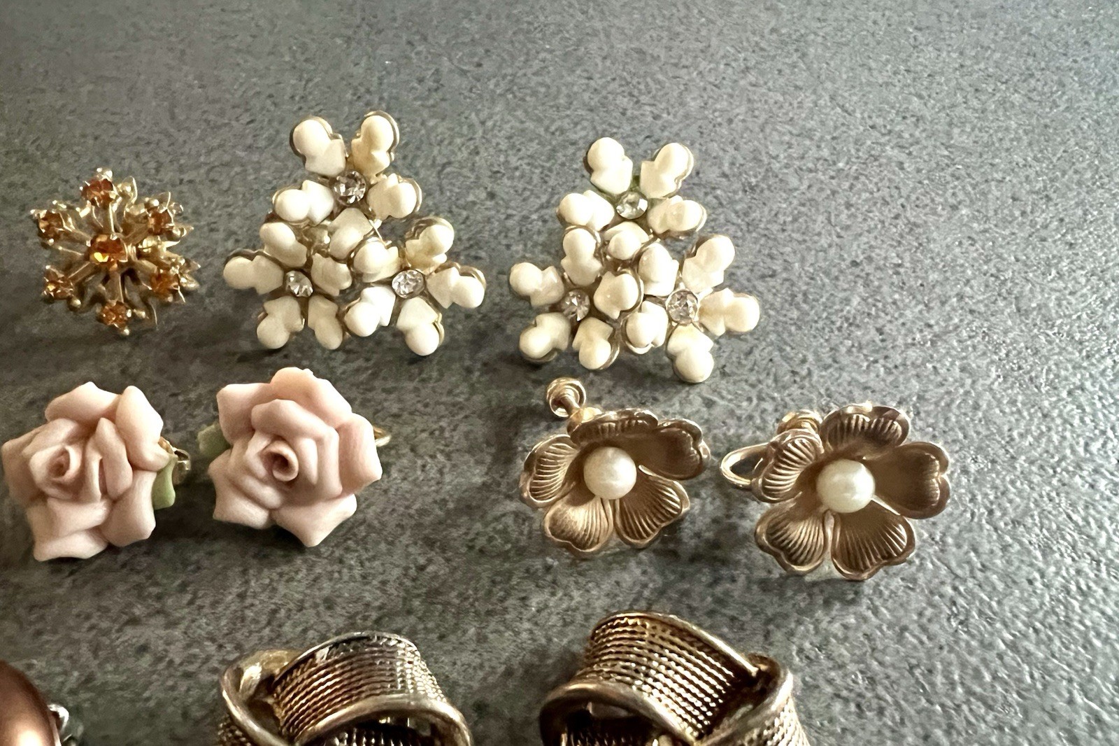 Vintage Costume Jewelry Lot Clip On / Screw Back Earrings 13 Pain