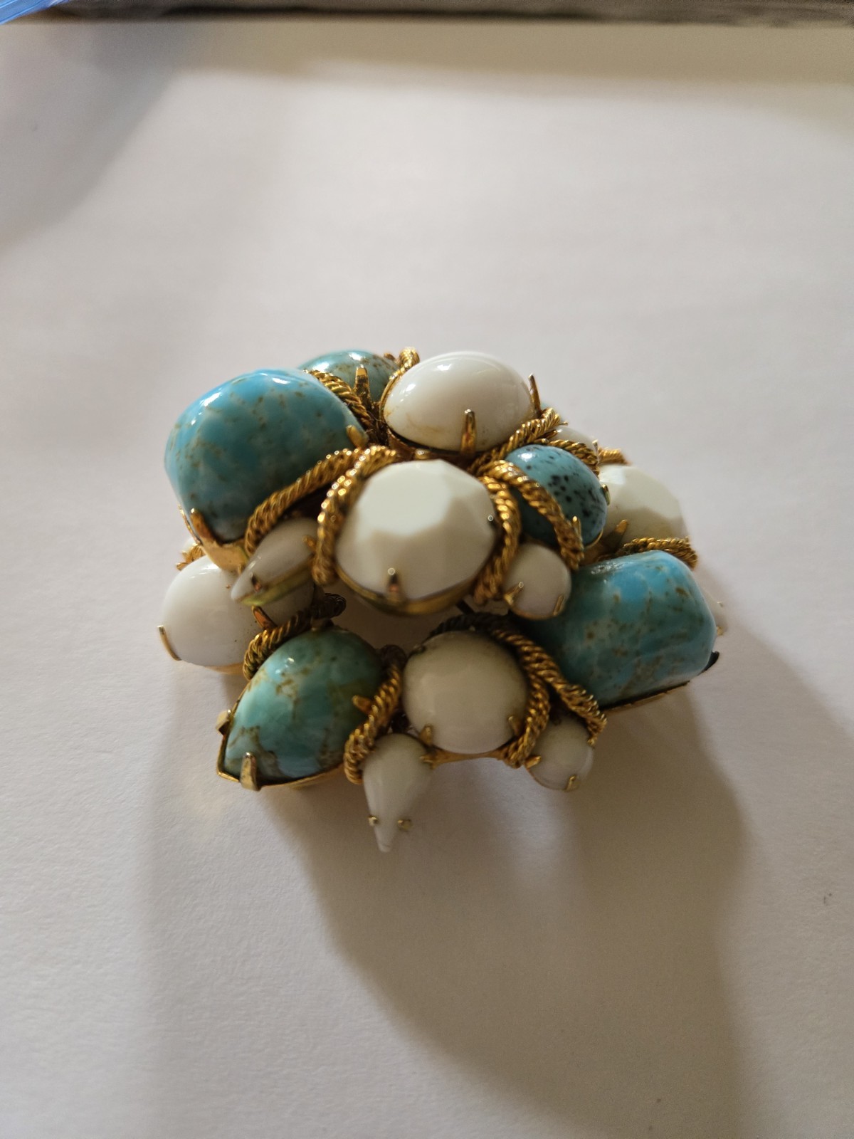 Vintage Vogue Jlry Brooch Pin & Earrings Set Domed Chain Gold Tone Accents