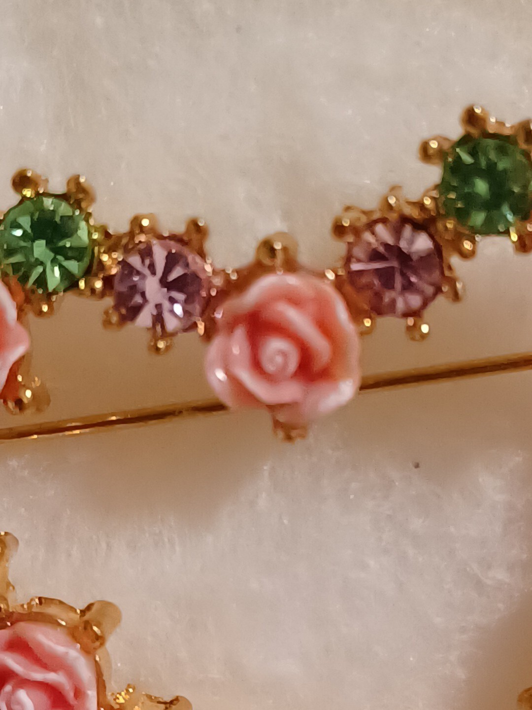 Vintage Rhinestone Heart AVON 1980s Hearts and Flowers Pink pin Mothers day