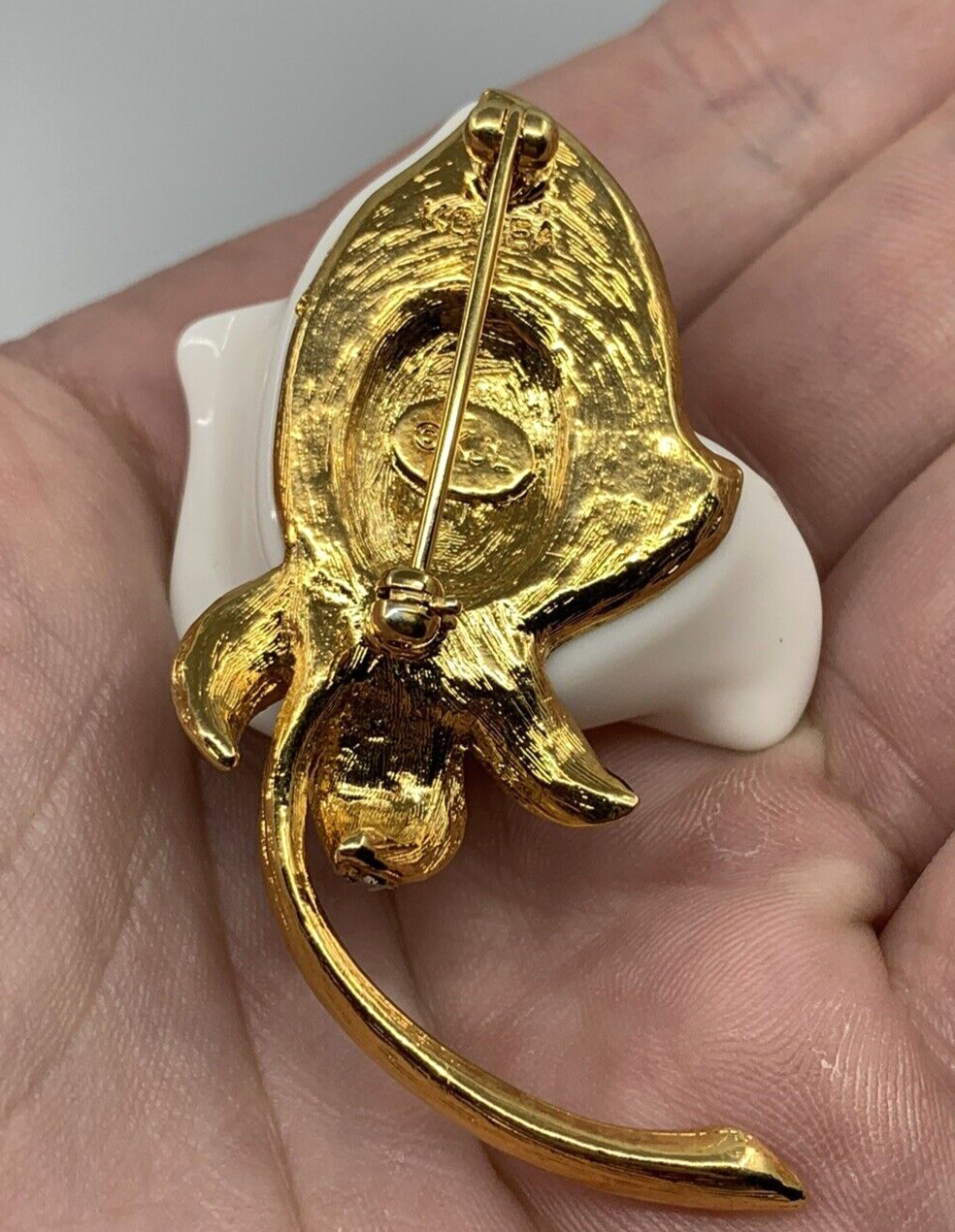 Elegant Vintage Signed Original Kenneth Jay Lane White Rose Brooch With COA