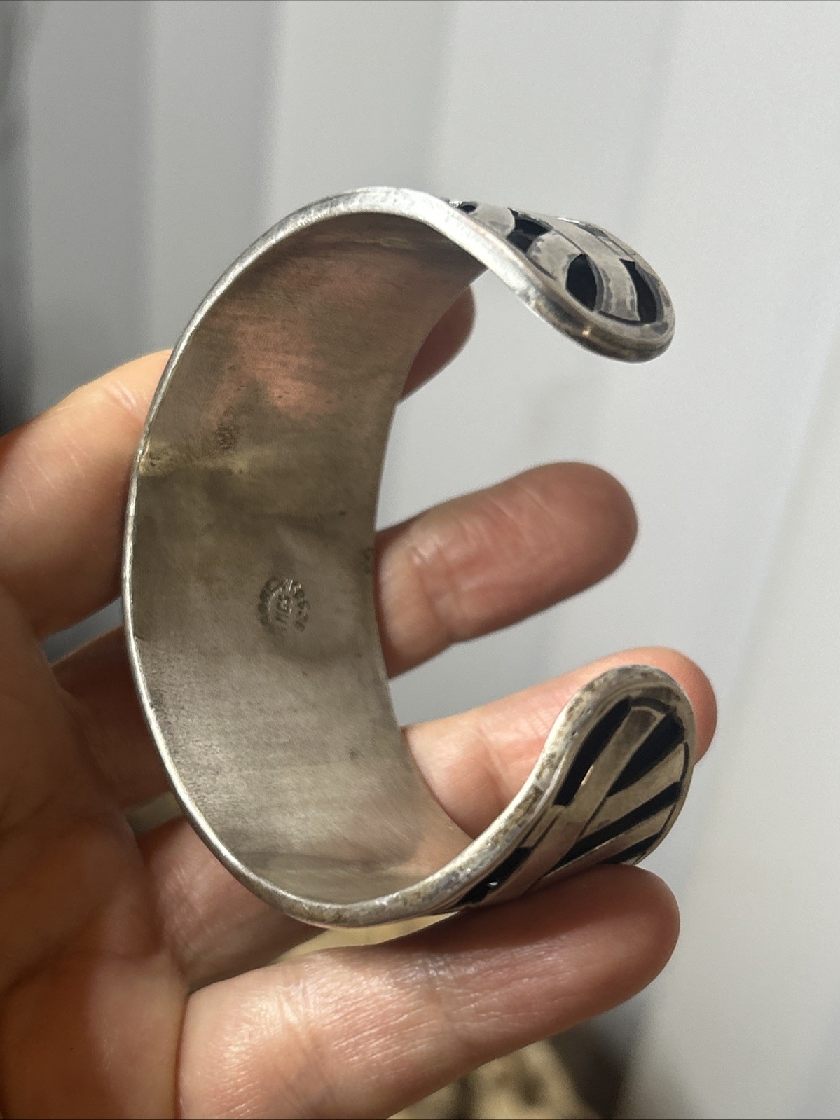 35. Vintage Early Taxco Sterling 925 Aztec Shadow Box Cuff Bracelet 7″,36.5g.Mex