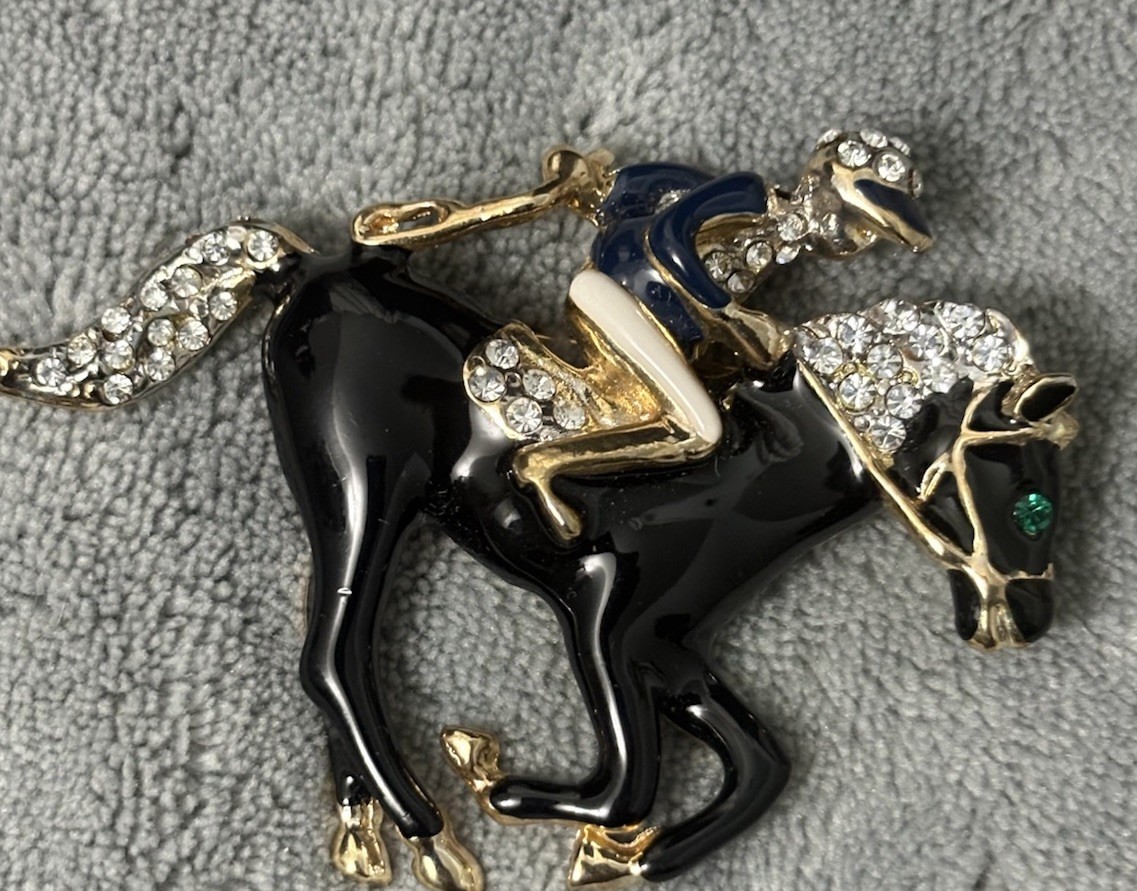 Vintage Horse Riding Brooch Equestrian Rhinestones Enamel figural 2.5”￼