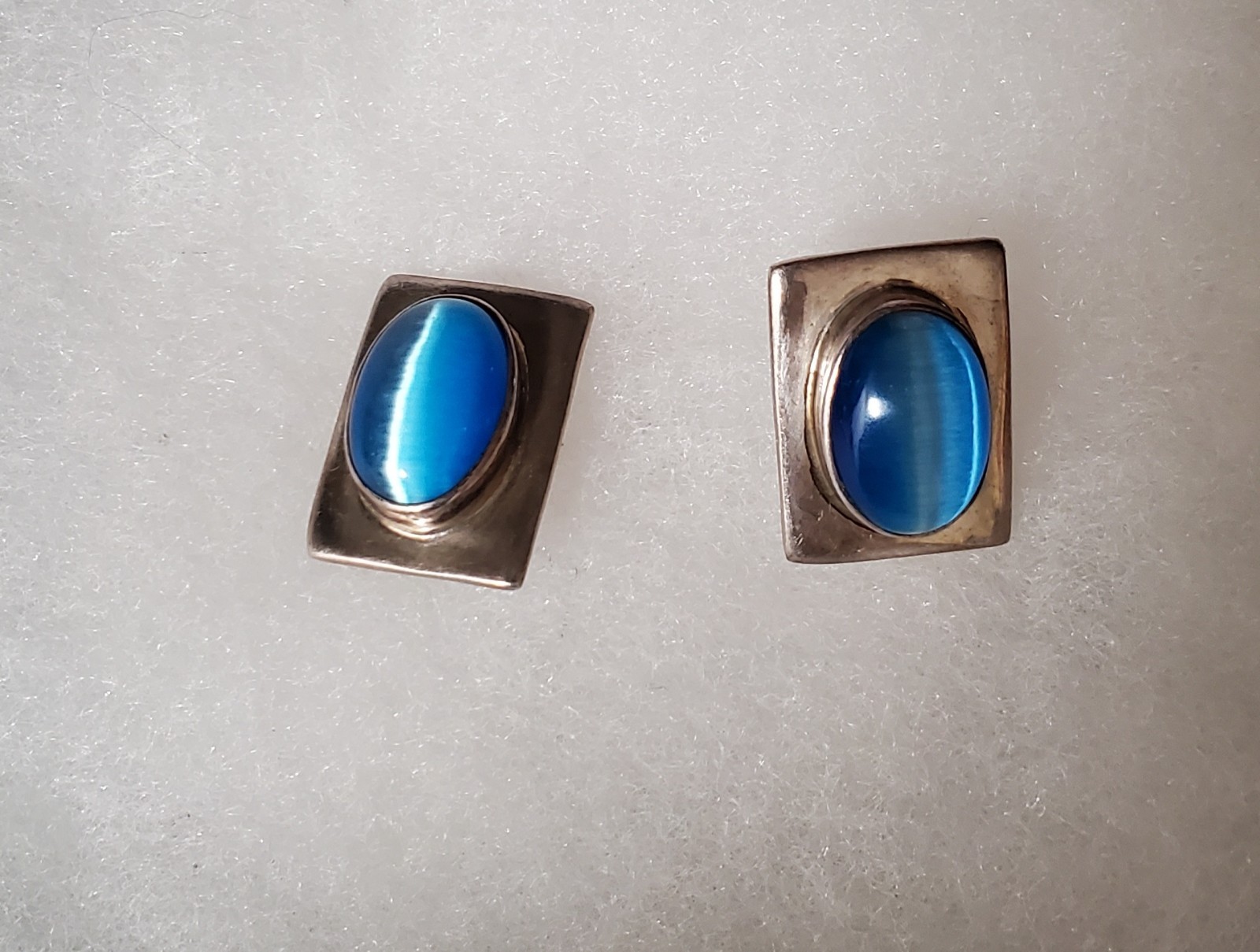 ATI Mexico Blue Cats Eye Earrings 925 Sterling Silver Pierced (BLL)