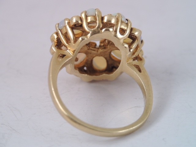 VINTAGE 14K YELLOW GOLD MULTI FIRERY OPAL STONE RING FLORAL DESIGN sz 6