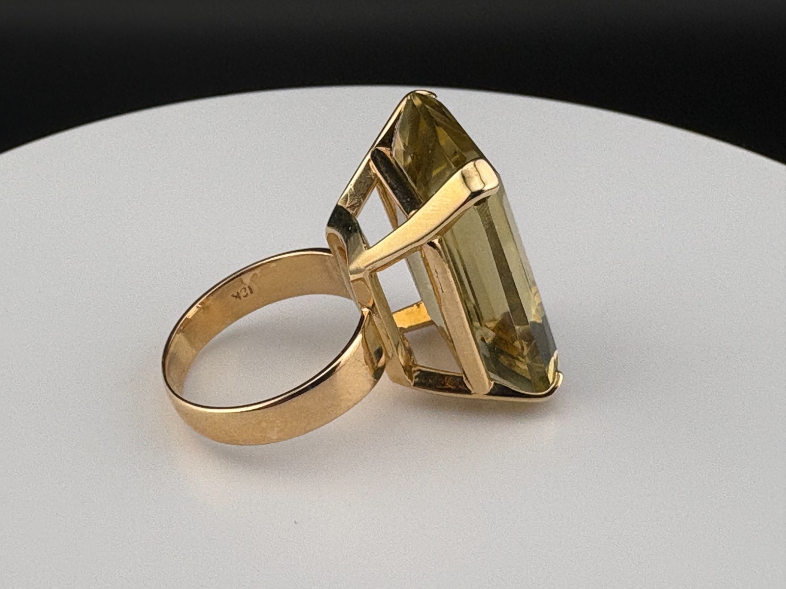 Vintage 18k Gold Large Emerald Cut Quartz Cocktail Ring 13.77g Statement Ring