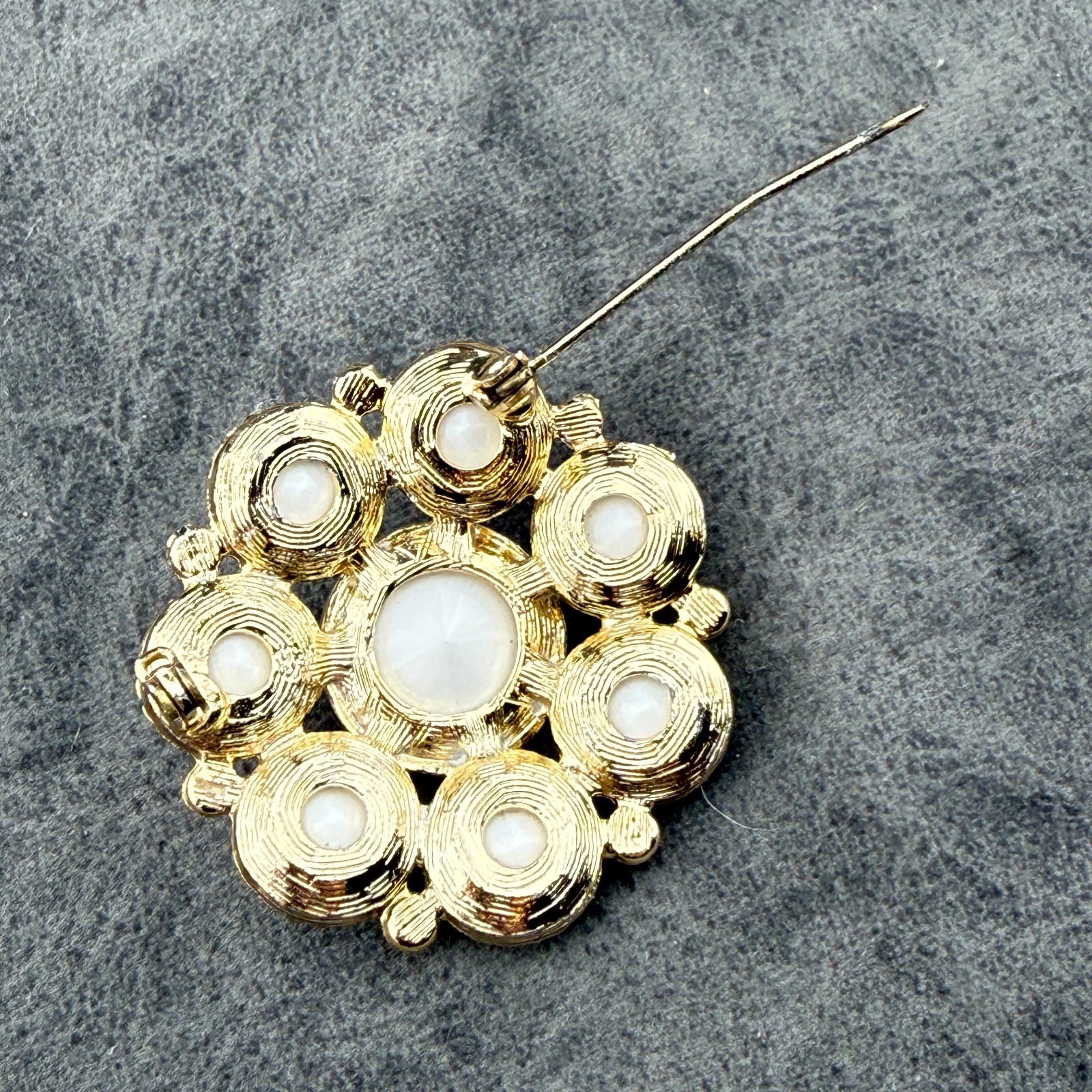 Vintage Brooch Rivoli Rhinestones AB Gold-tone Cluster Round Rainbow Green 1.75″
