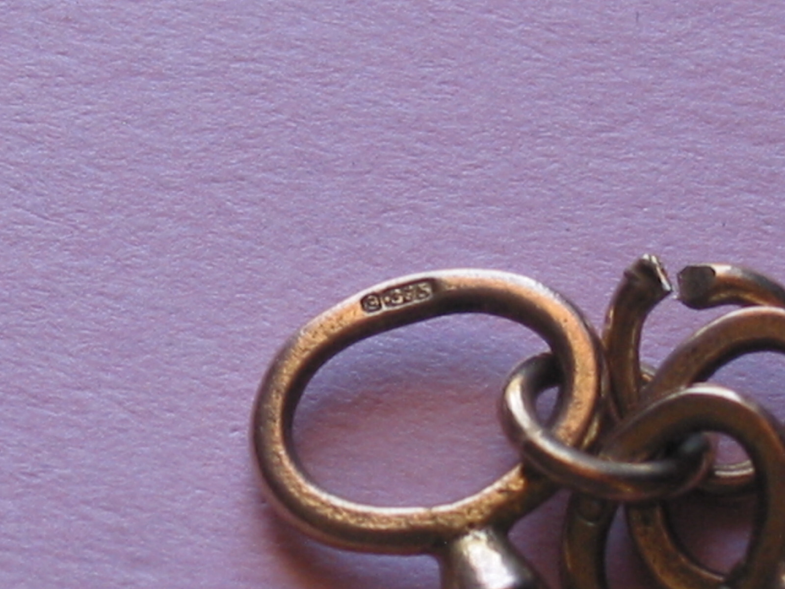 Snazzy Vintage Three Little Keys Charm ~ 9 Karat Gold