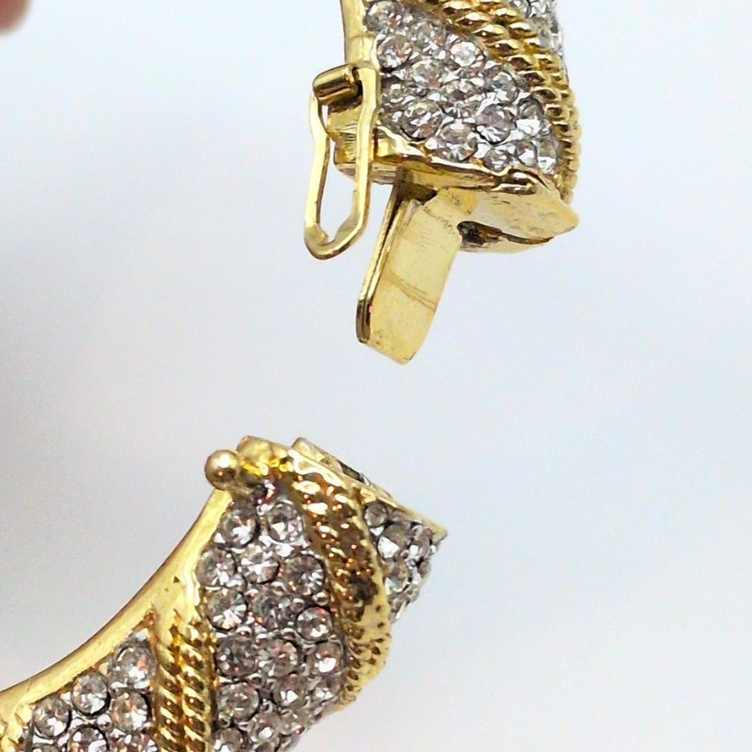 Ciner Signed Gold Tone Pave Rhinestone Crystal Hinge Clamp Bracelet 7.25in