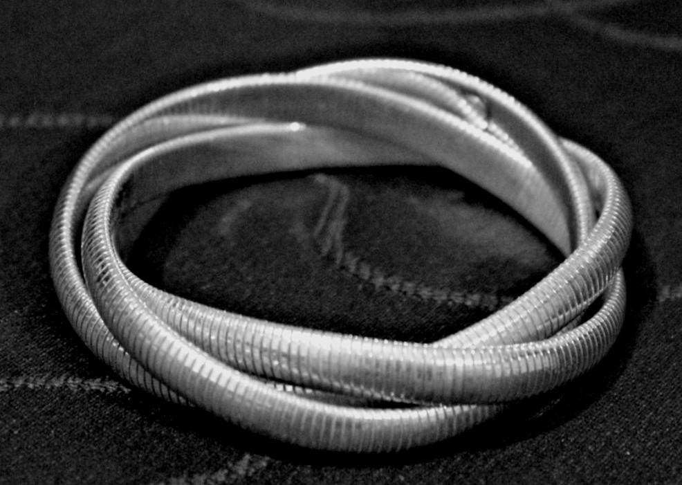 LEONORE DOSKOW STERLING SILVER TRIPPLE STRETCH BRACELET