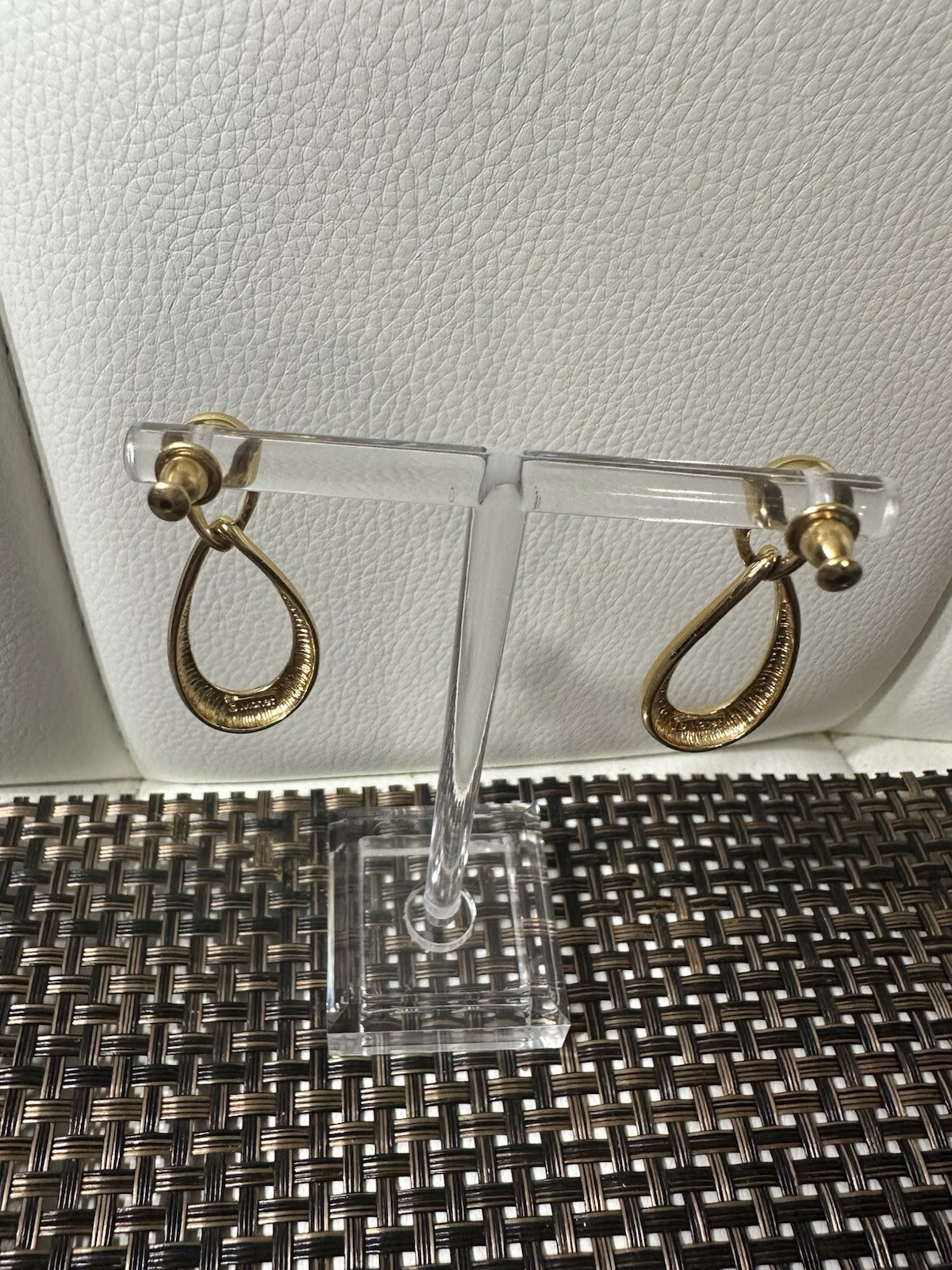 VTG 1980’S SIGNED MONET LOZENGE DROP PIERCED GOLD TONE EARRINGS