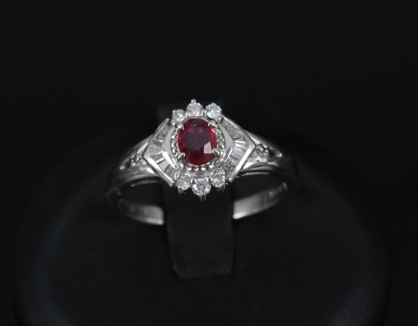 Vintage 0.35ct Intense Red Natural Ruby & 0.26ct Diamond Platinum Ring Size 7.25