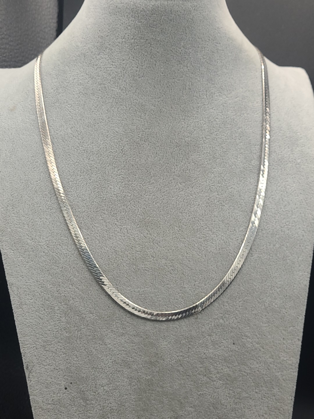 VTG Herringbone Chain Sterling Silver 24” 5.3mm 20.7g ONE KINK HARDLY VISIBLE