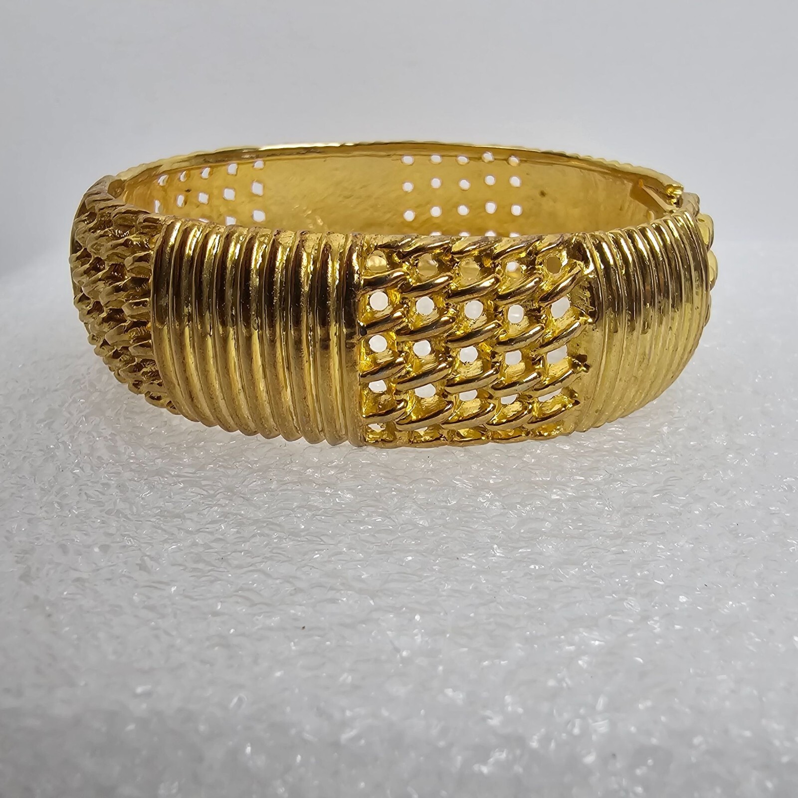 Vintage Gold Tone Hinged Clamper Bracelet Stripe Open Work Chunky Statement