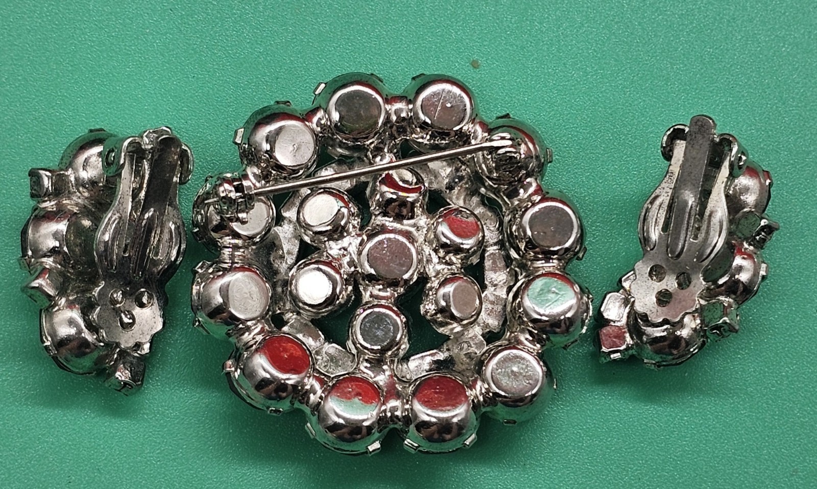 Vintage Clear & Gray Crystal 1″ Clip On Earring And 1.5″ Brooch Set 60s-80s EBS