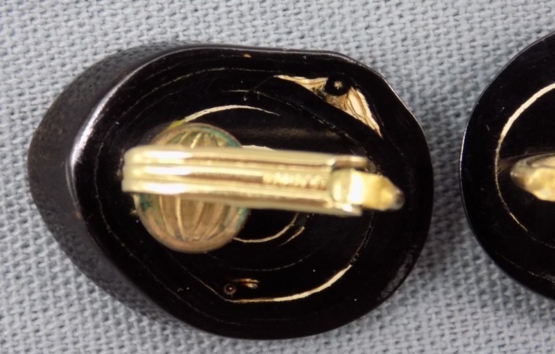 Vintage Hawaiian Black Coral 12KT GF Clip Back Earrings Round Slab