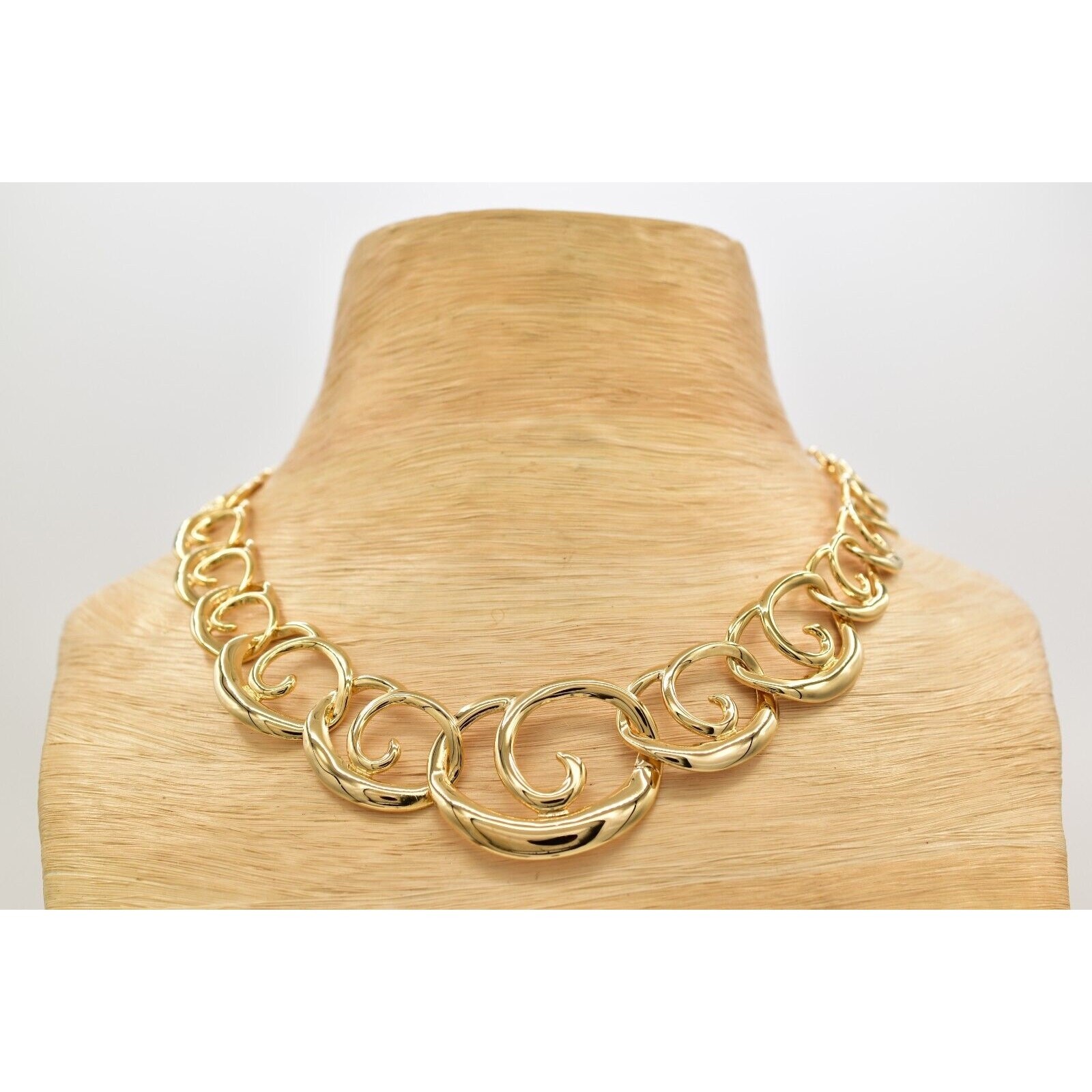 Vintage Collar Necklace Gold Tone Lightweight Metal Chain Shiny NOS 1980s BinA14