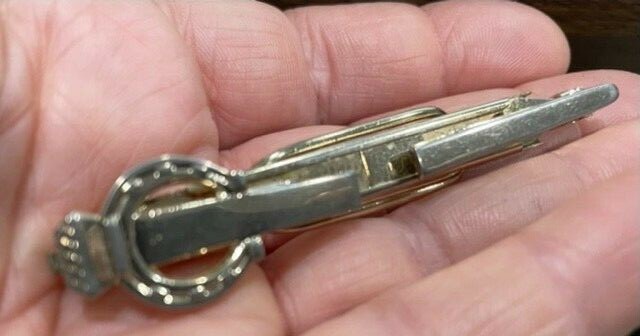 Hadley Nail & Horse Shoe Tie Clip Bar Gold Tone B4