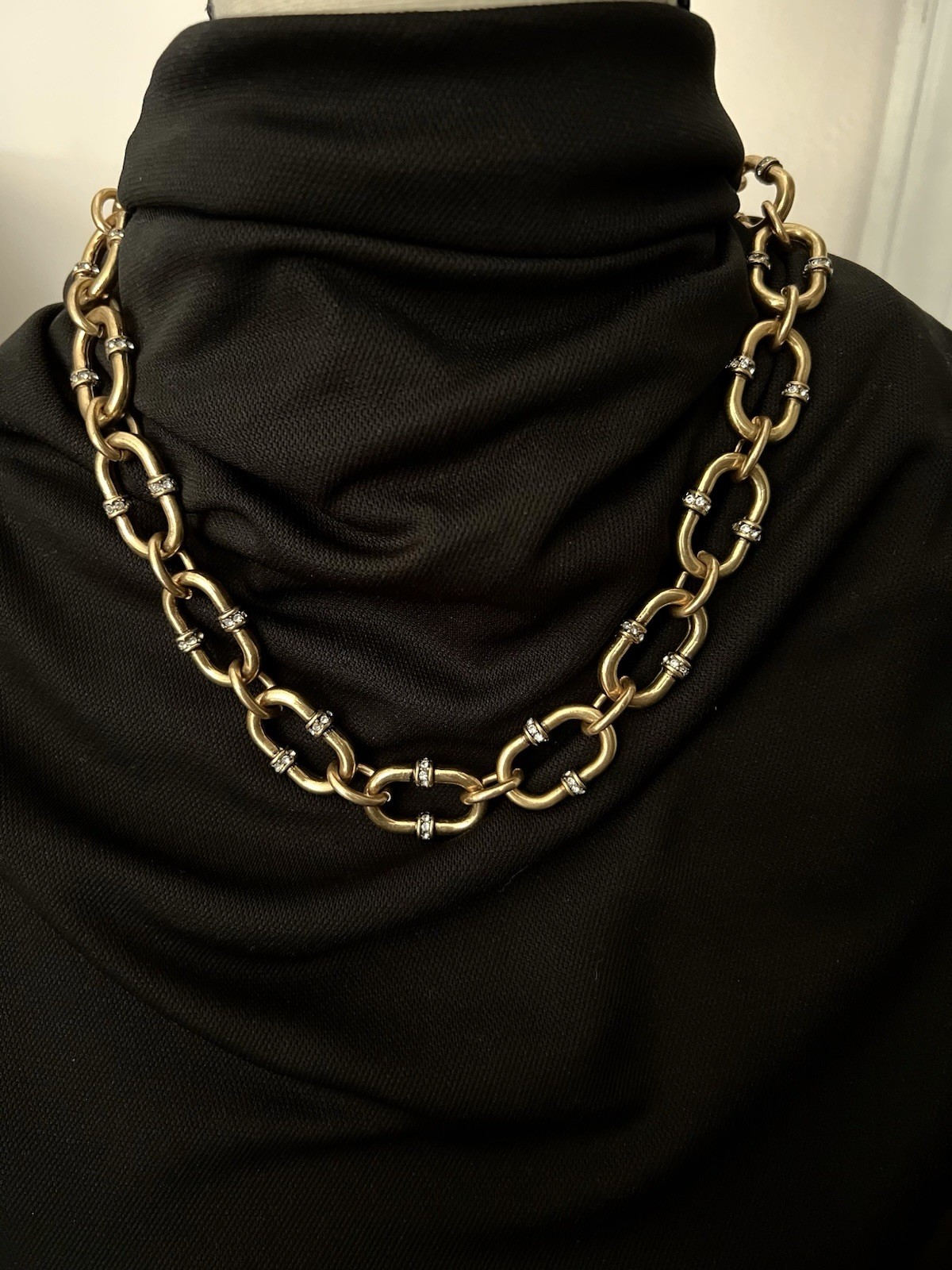 Heavy Chunky Antiqued Gold Tone Large Links Choker Faux Diamond Accents 22.5in