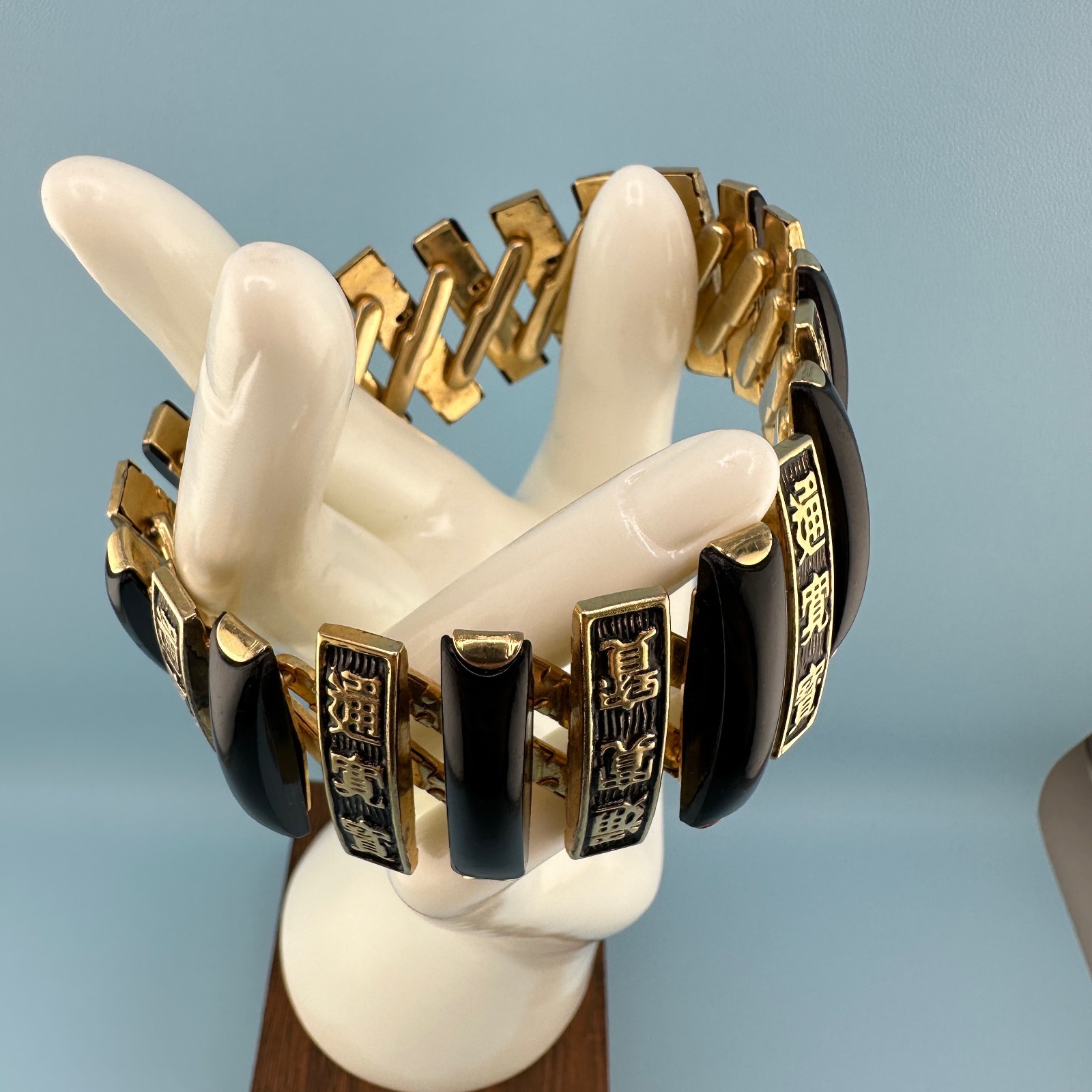 Vintage Bracelet Asian Panel Bar Expandable Stretch Link Gold Tone Black Enamel