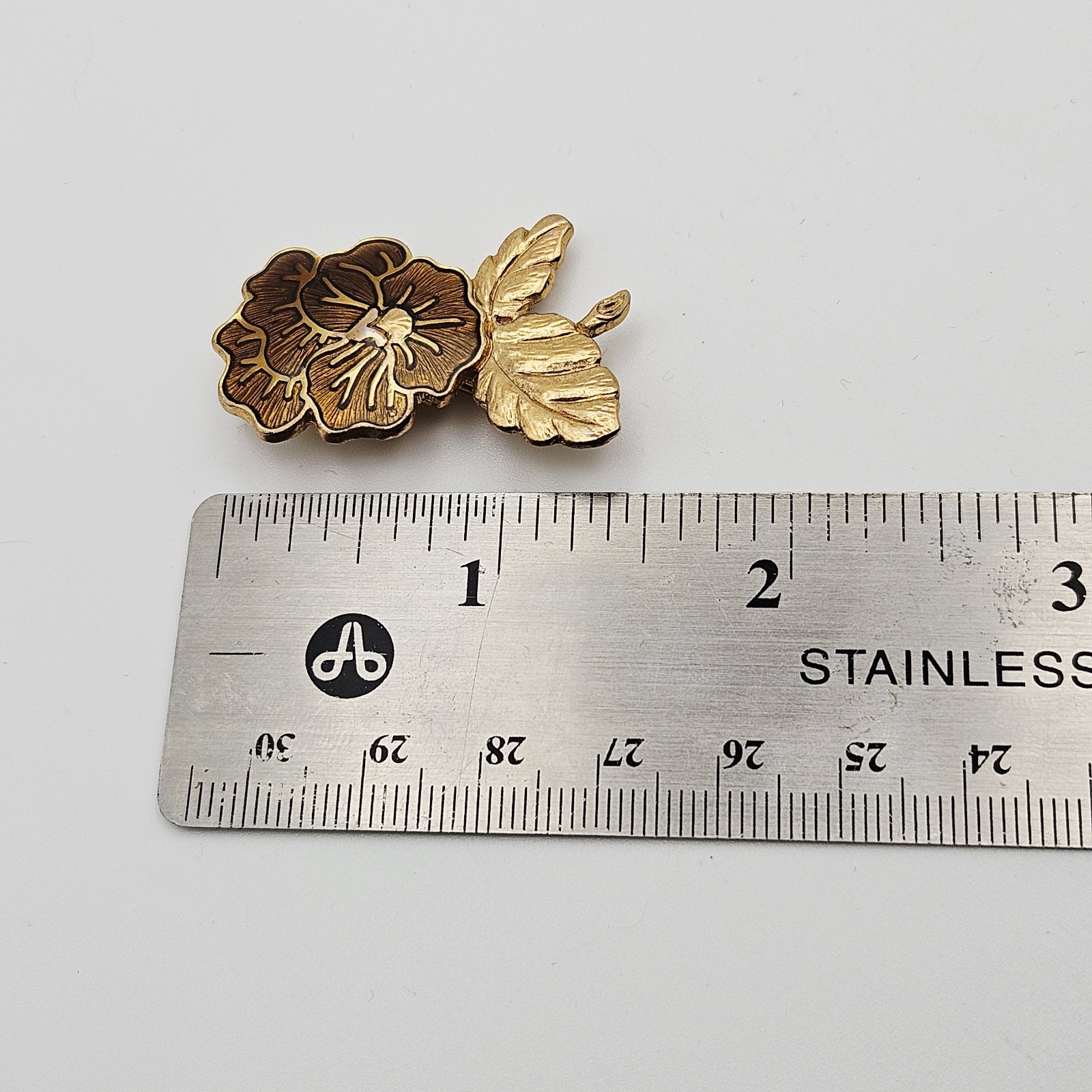 Vintage Amber Orange Enamel Pansy Flowers Gold Tone Leaves Brooch Pin Pendant
