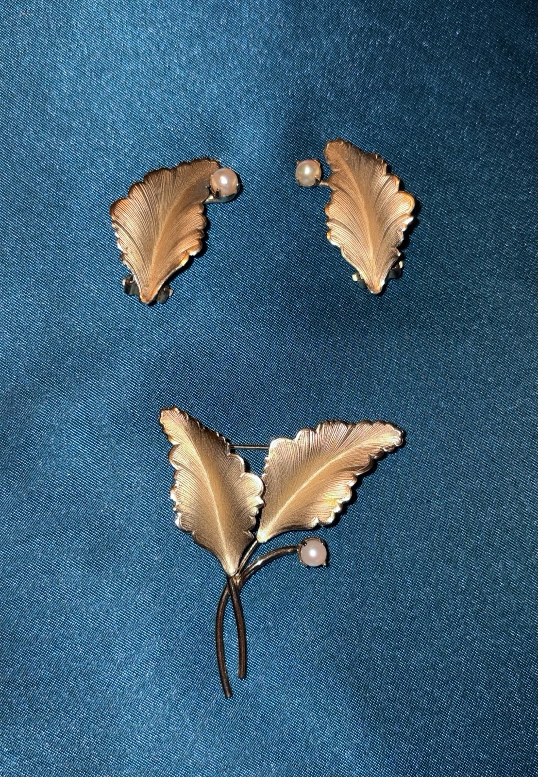 Vintage Signed C.R. Co. Charles Reis 12K GF Leaf/Pearl Brooch/Earring Set