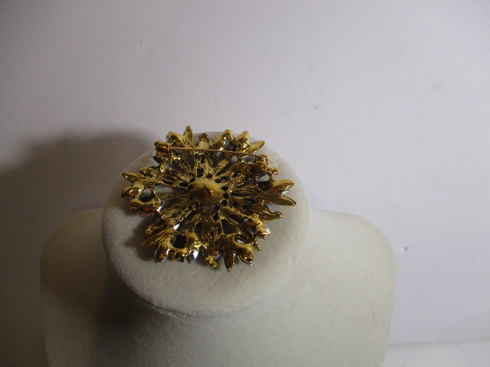 Bright Blue Rhinestones & Crystals Flower Goldtone Brooch Retro Style