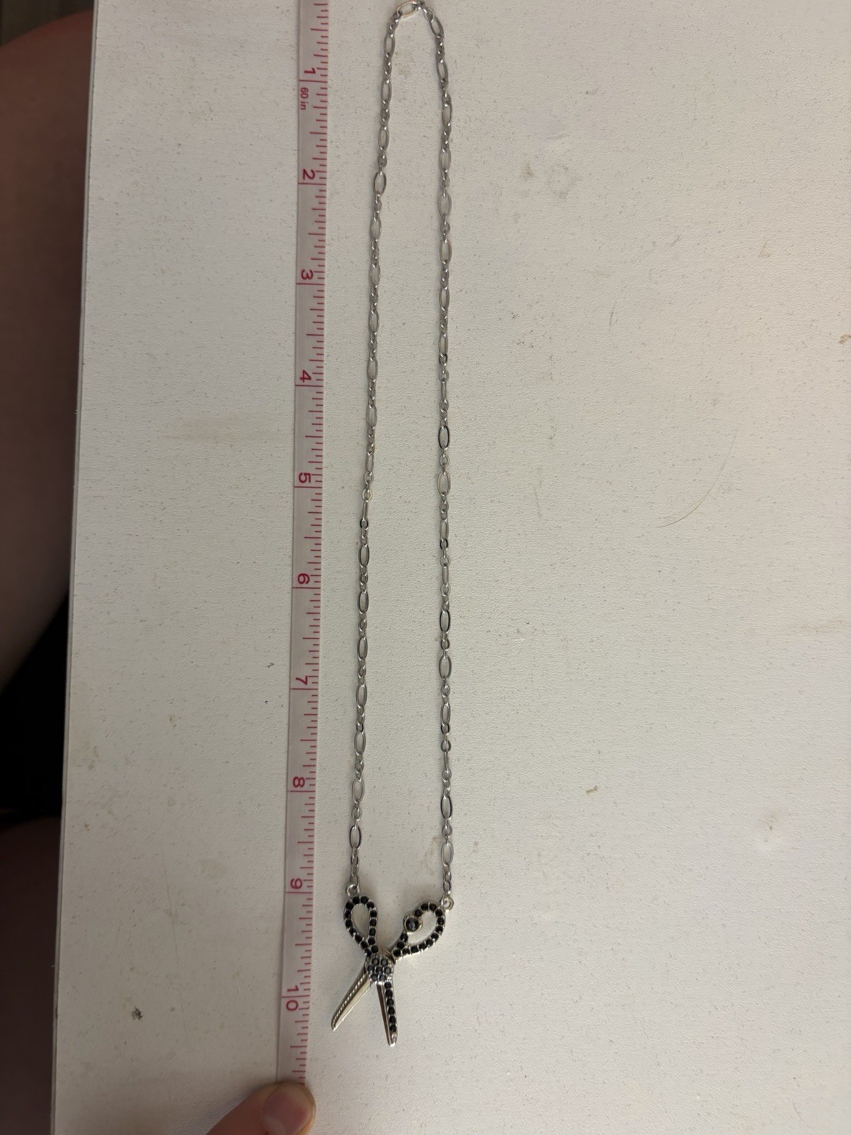 Vintage Magnetic Scissors Necklace Black Rhinestone Silver Tone Hair Stylist 20”