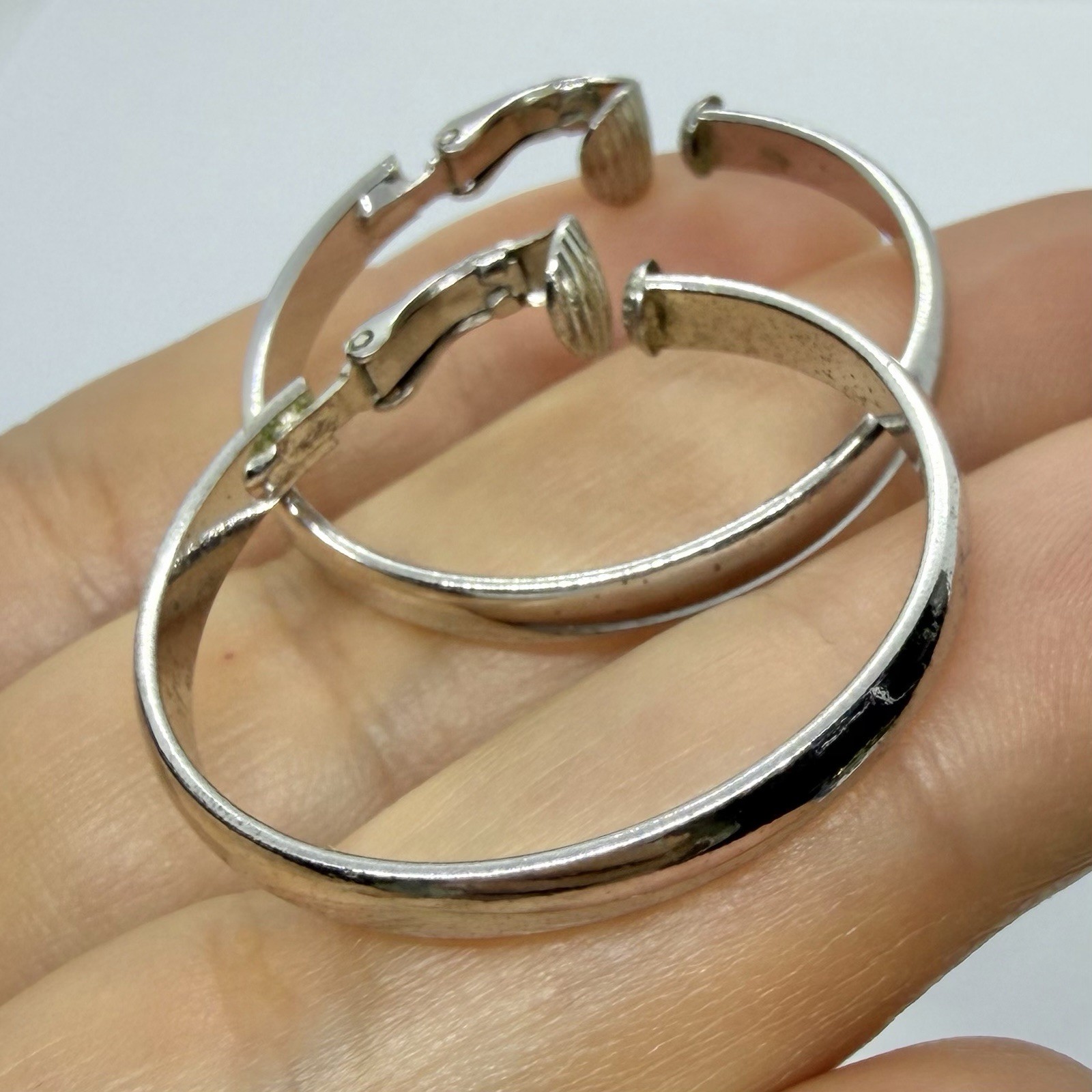 Vtg Large Classic Silvertone Hoop Earrings Clip Full Round Flat Drop Dangle Bold
